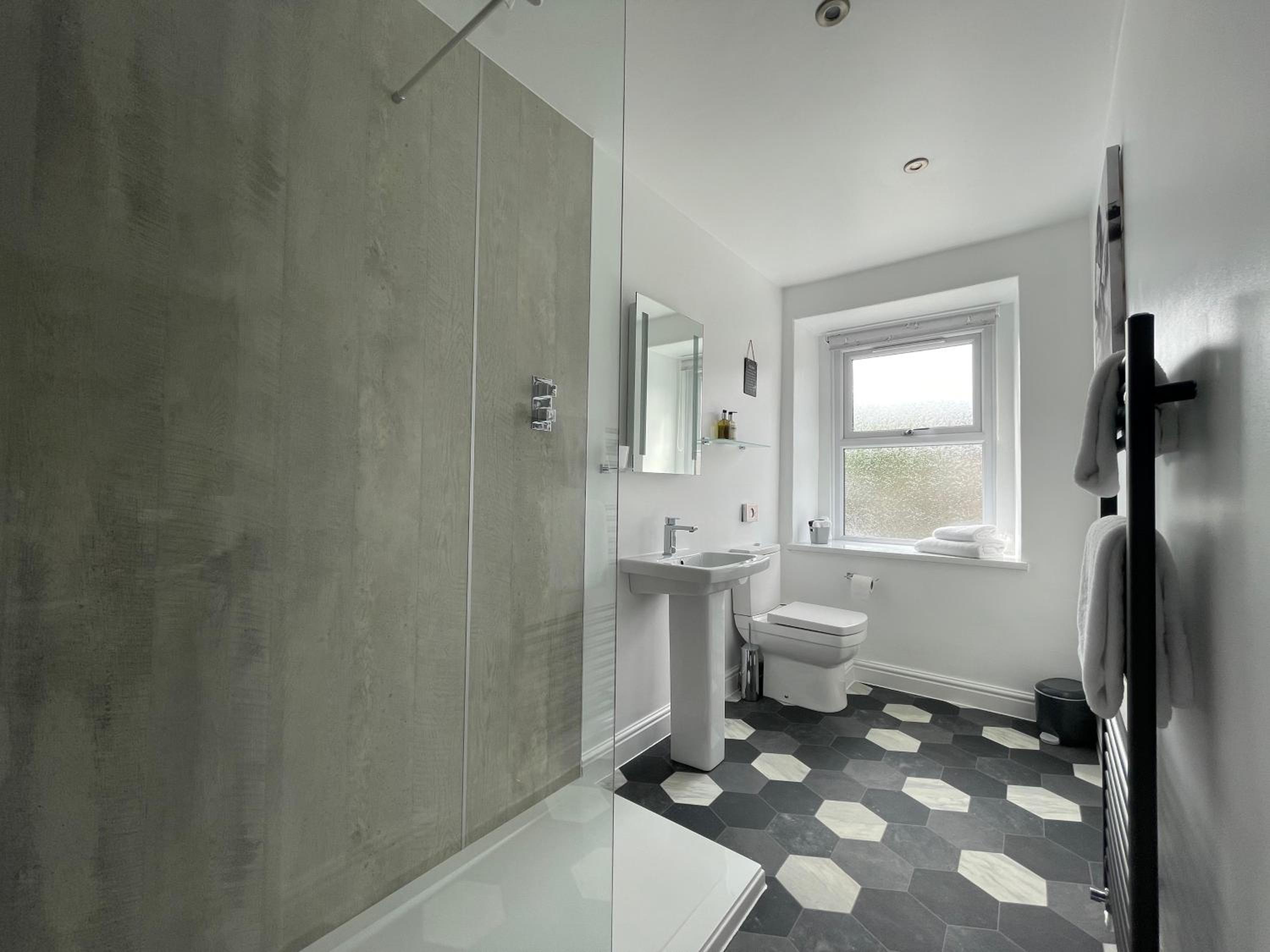 Deluxe Double Room with Shower photo 3