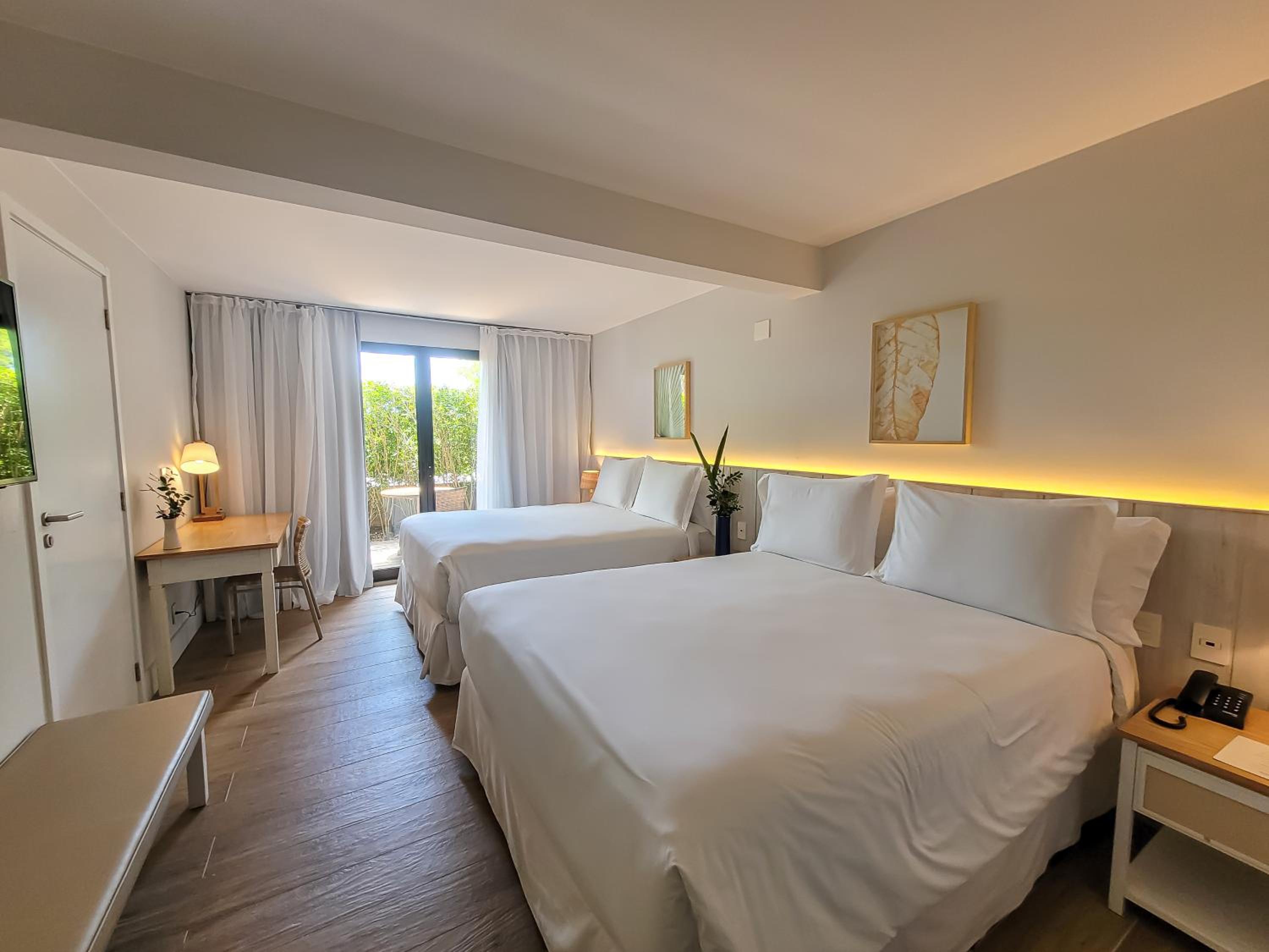 Master Family Suite - Photo 1