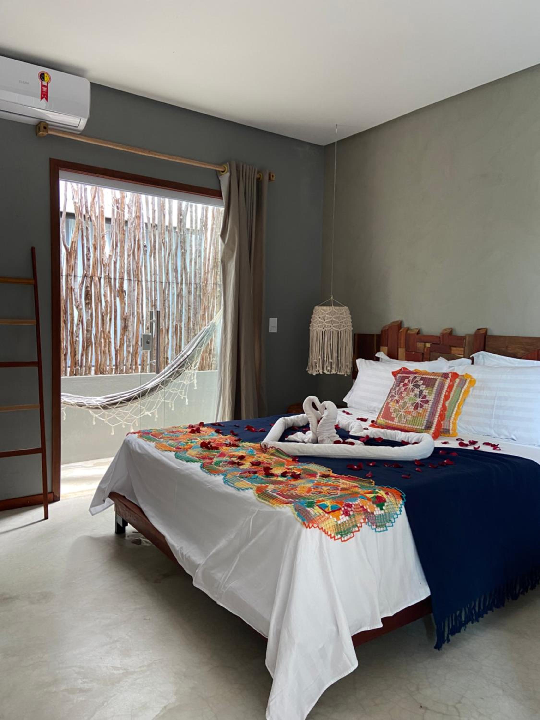 Deluxe Queen Suite