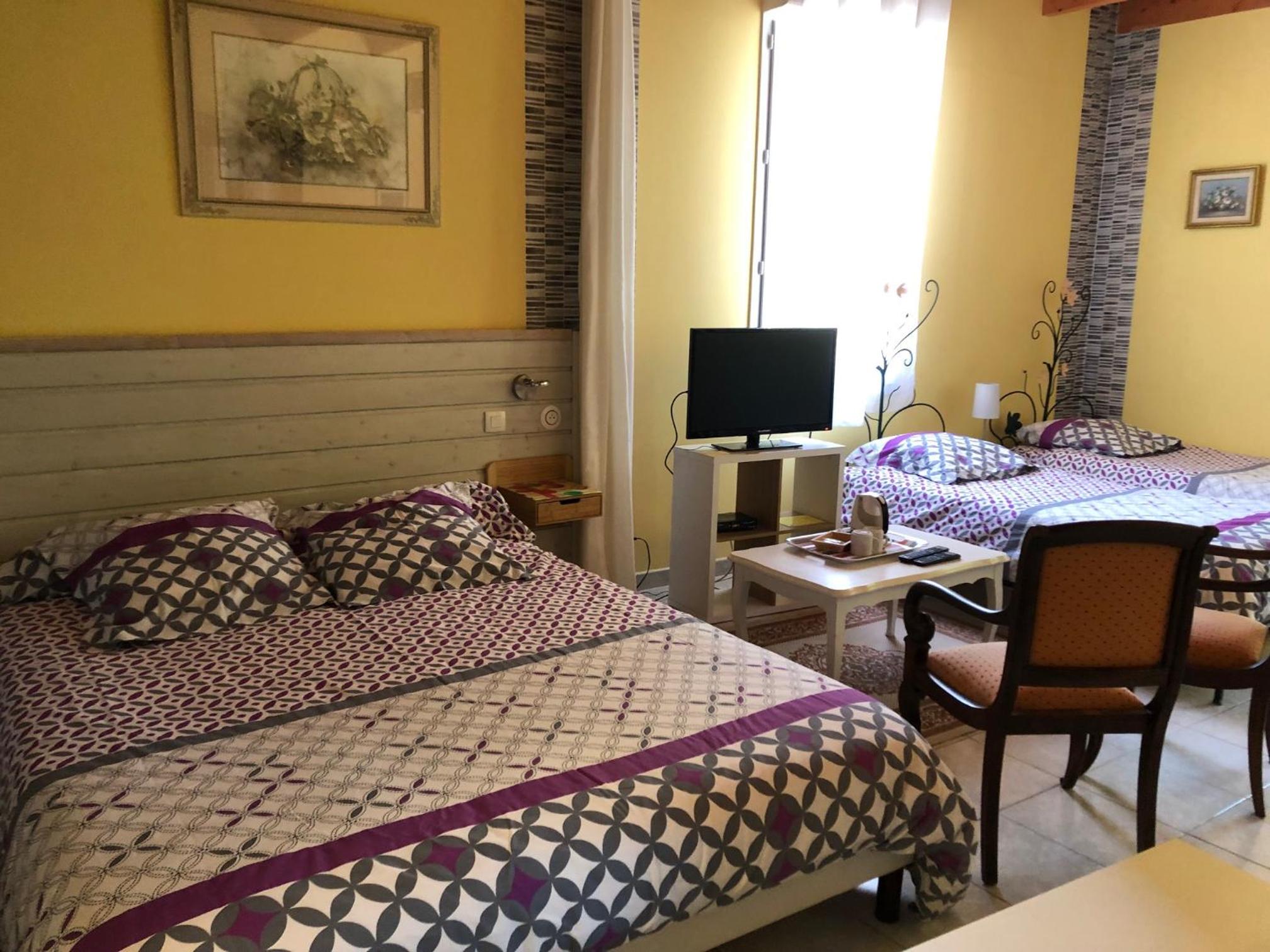 Double Room with Garden View - Photo 1