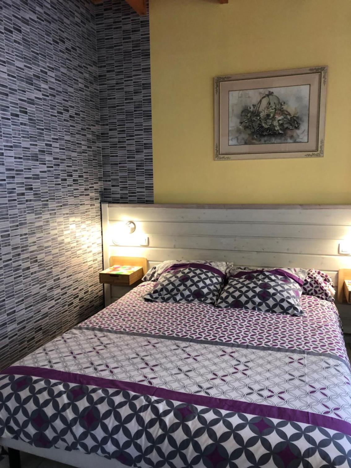 Double Room with Garden View - Photo 2