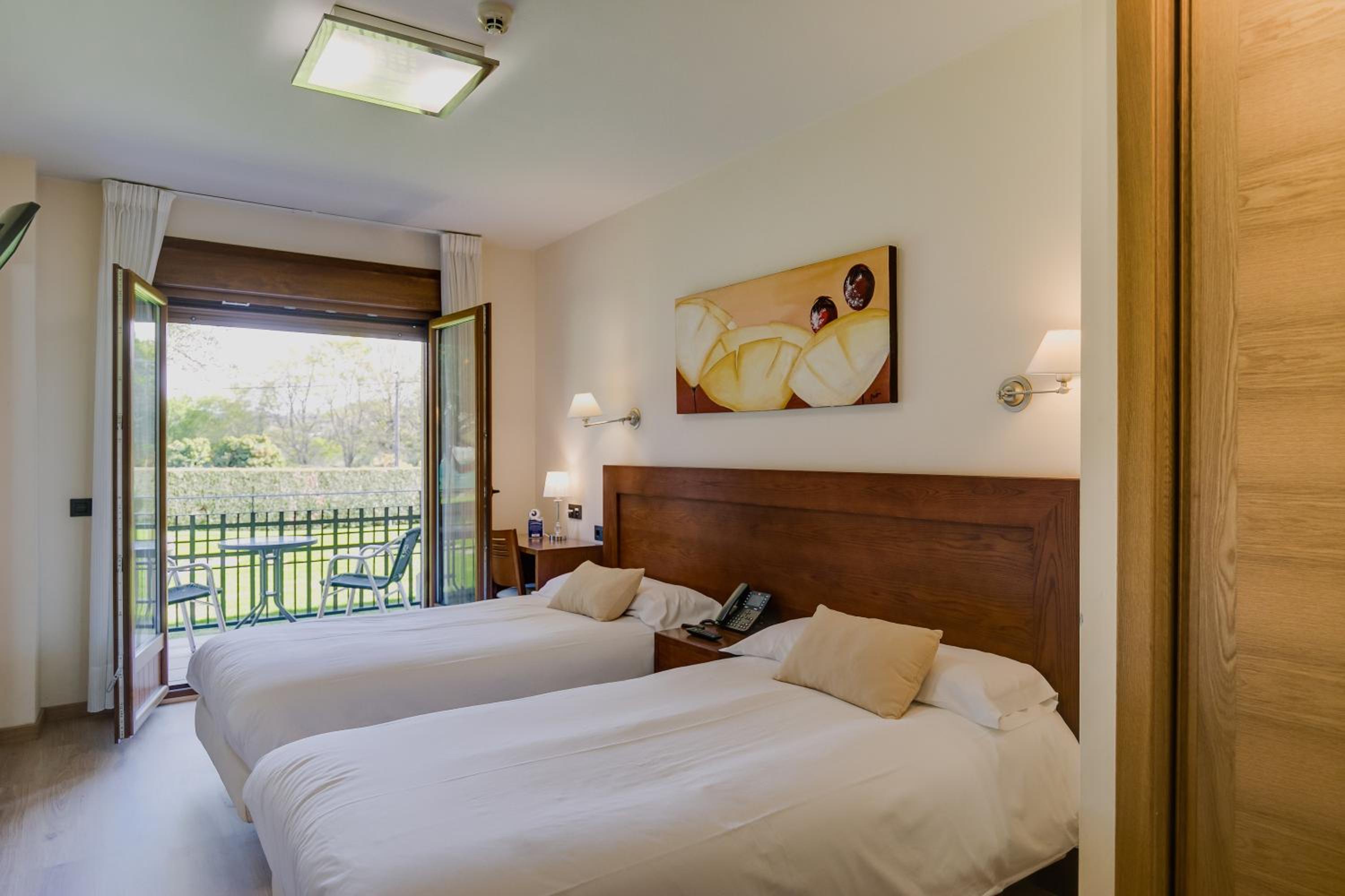 Double or Twin Room photo 3