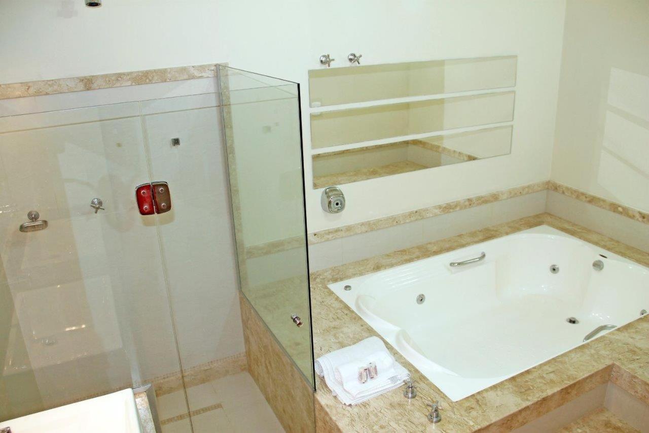 Double Room with Spa Bath photo 3