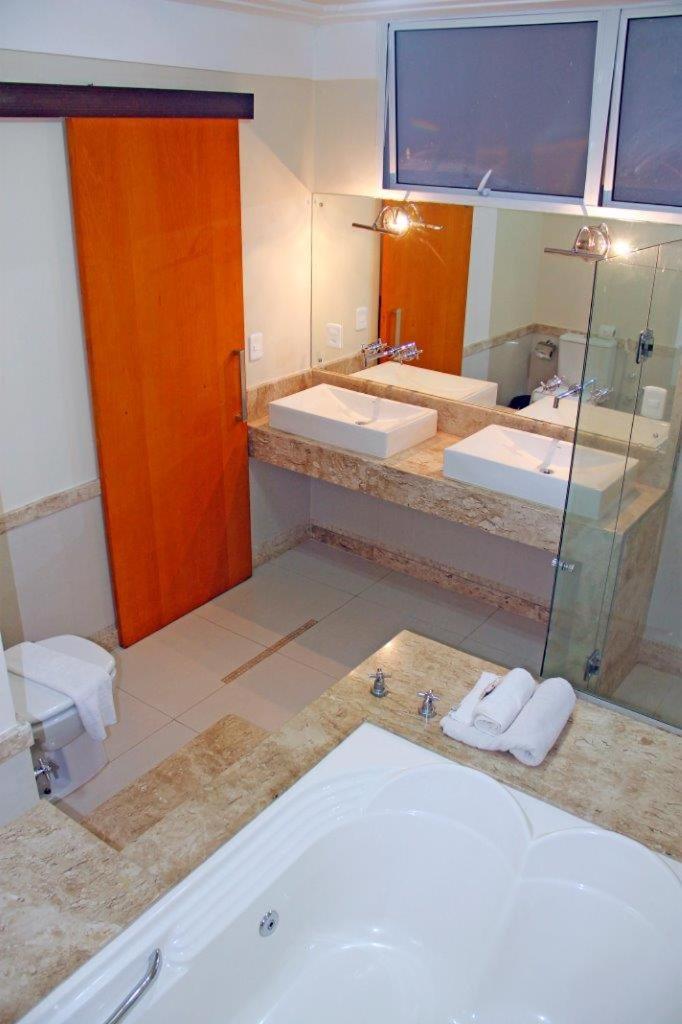Double Room with Spa Bath photo 2
