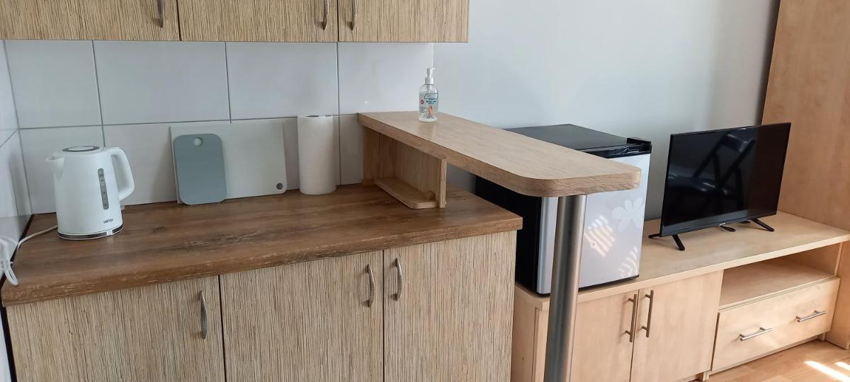 One-Bedroom Apartment - Photo 6