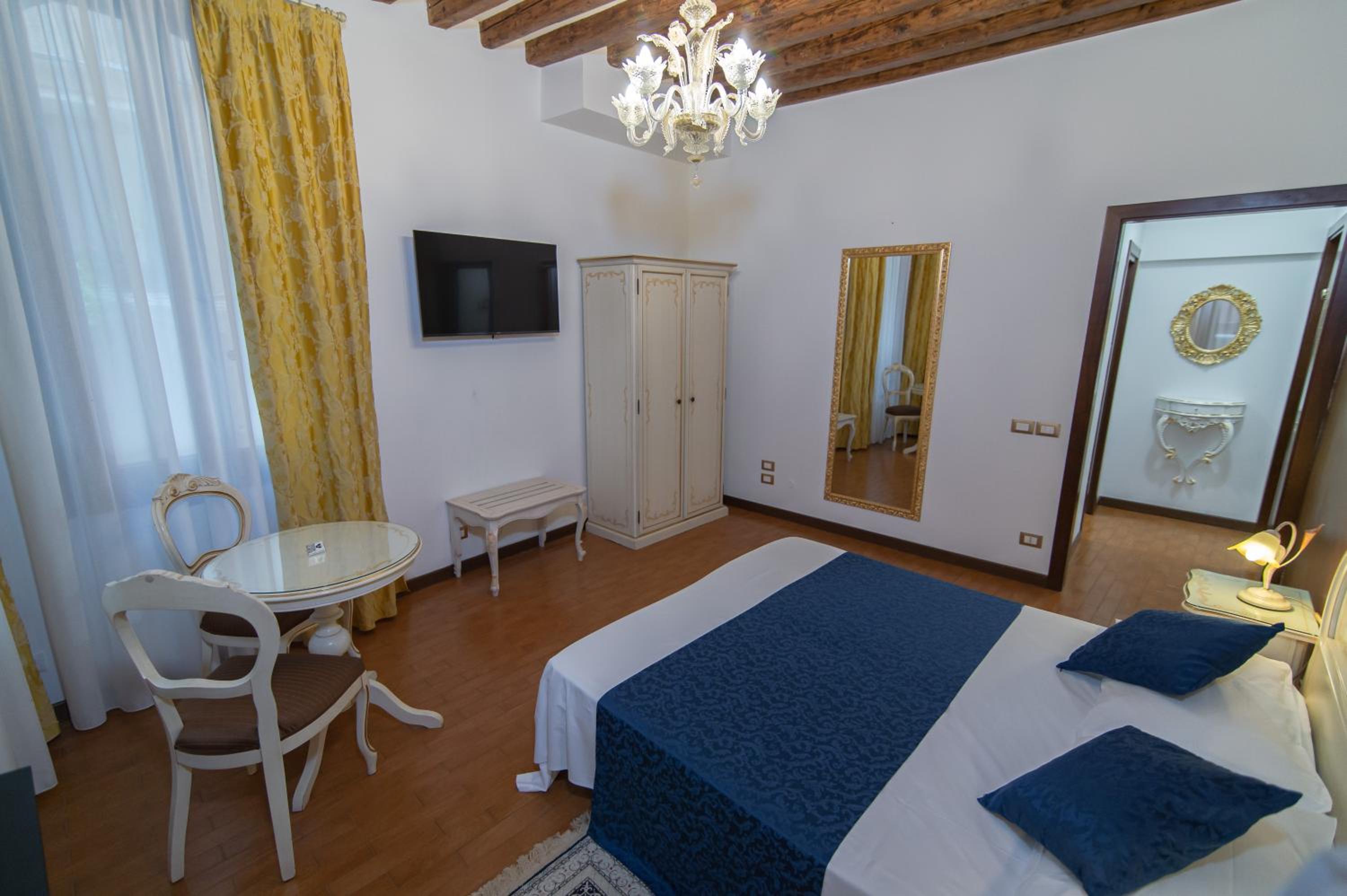Deluxe Double Room photo 1