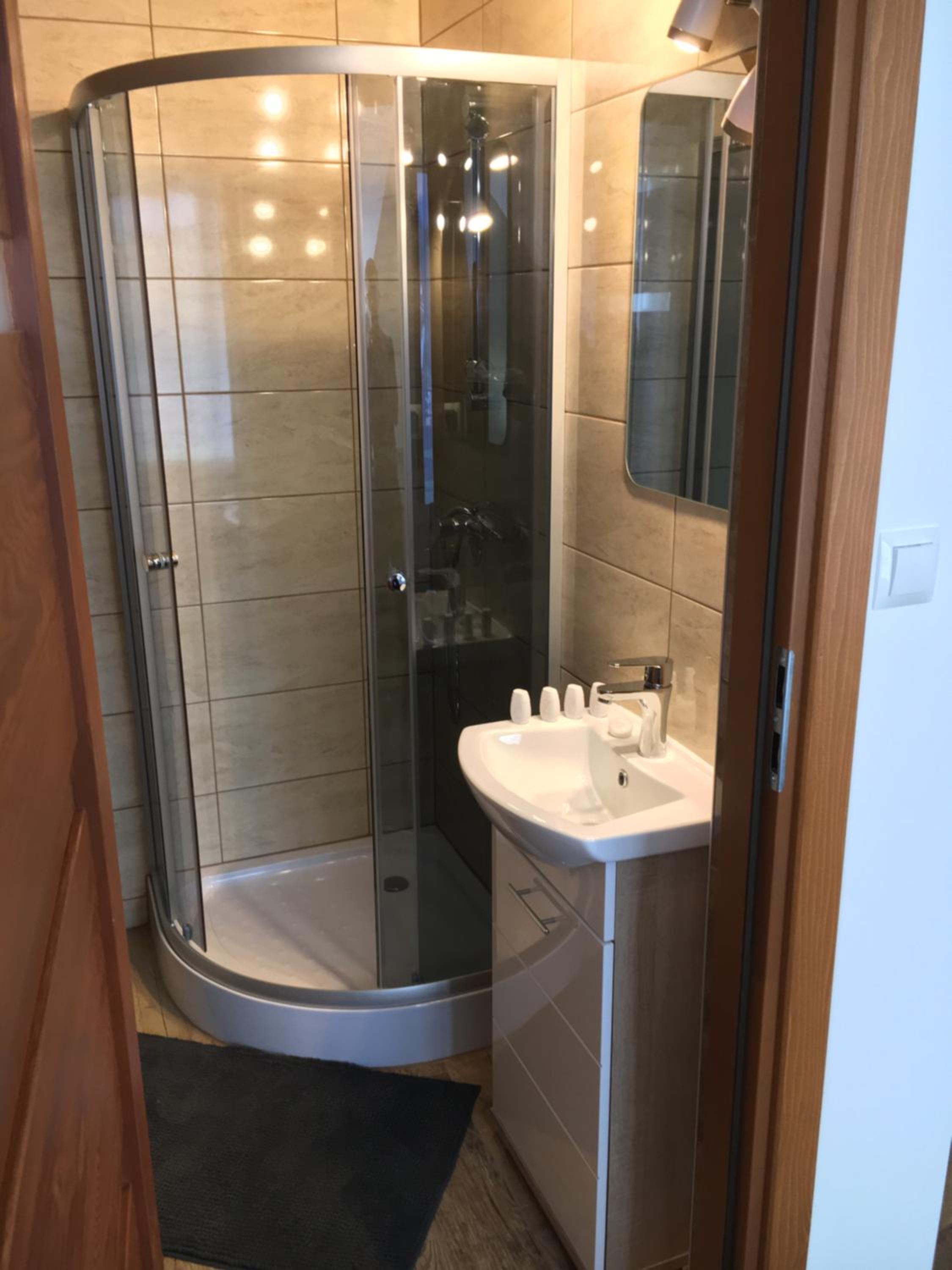 Double Room - Photo 6