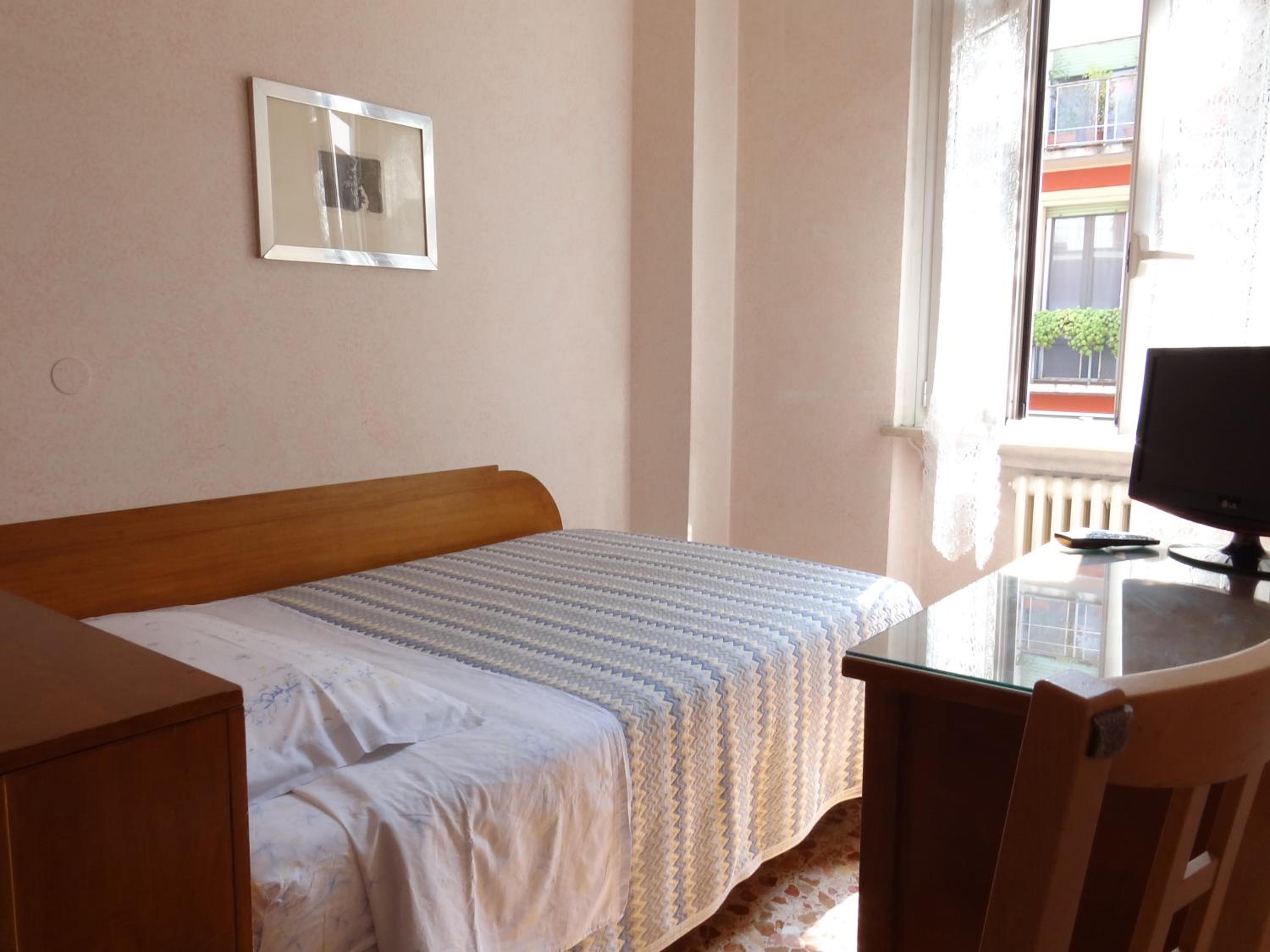 Large Single Room
