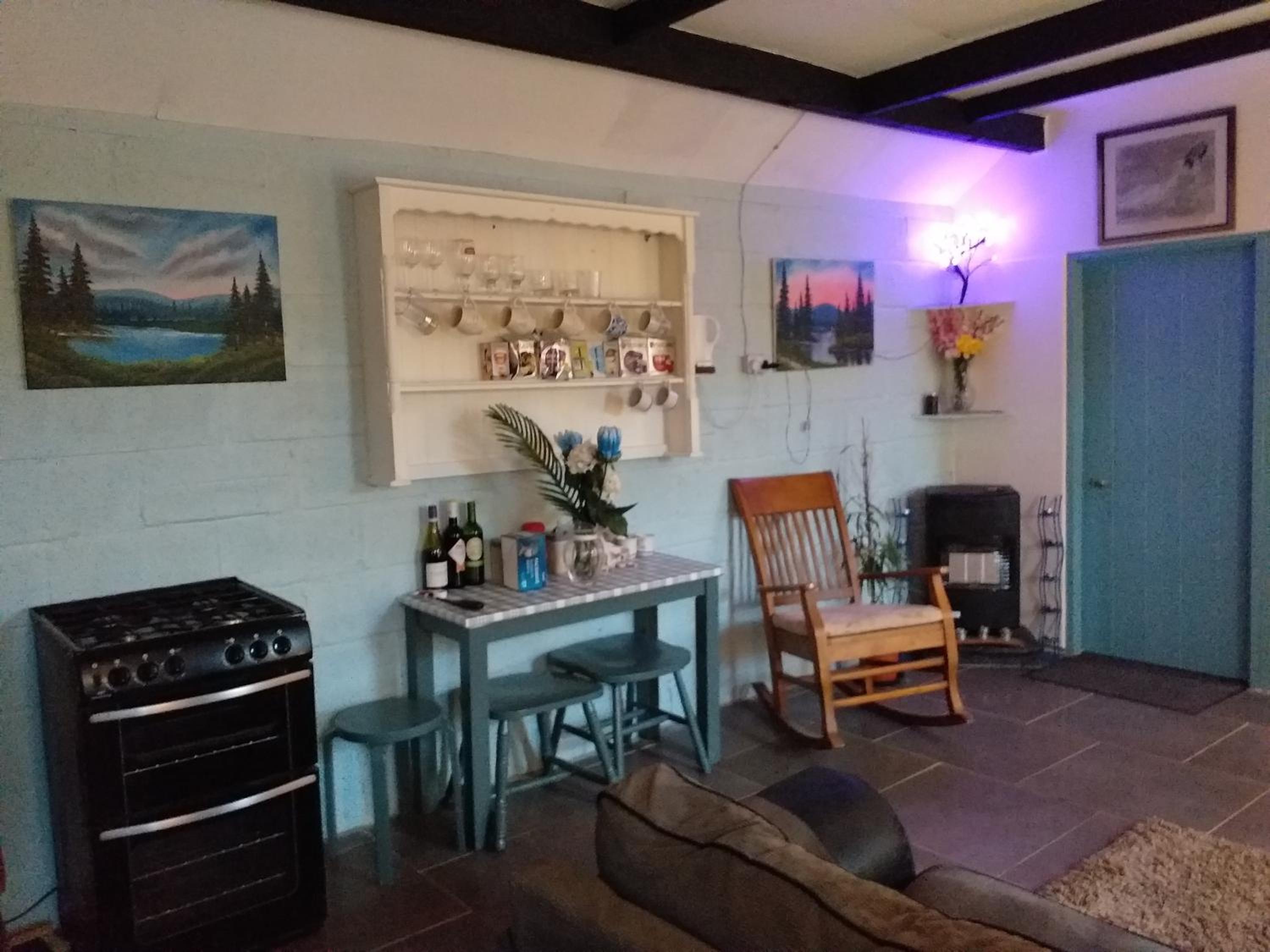 One-Bedroom House - Photo 15