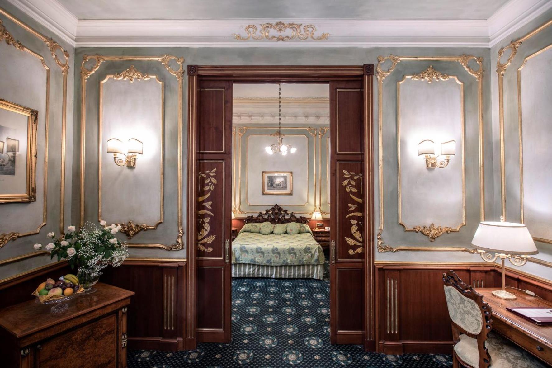 Suite - Photo 5