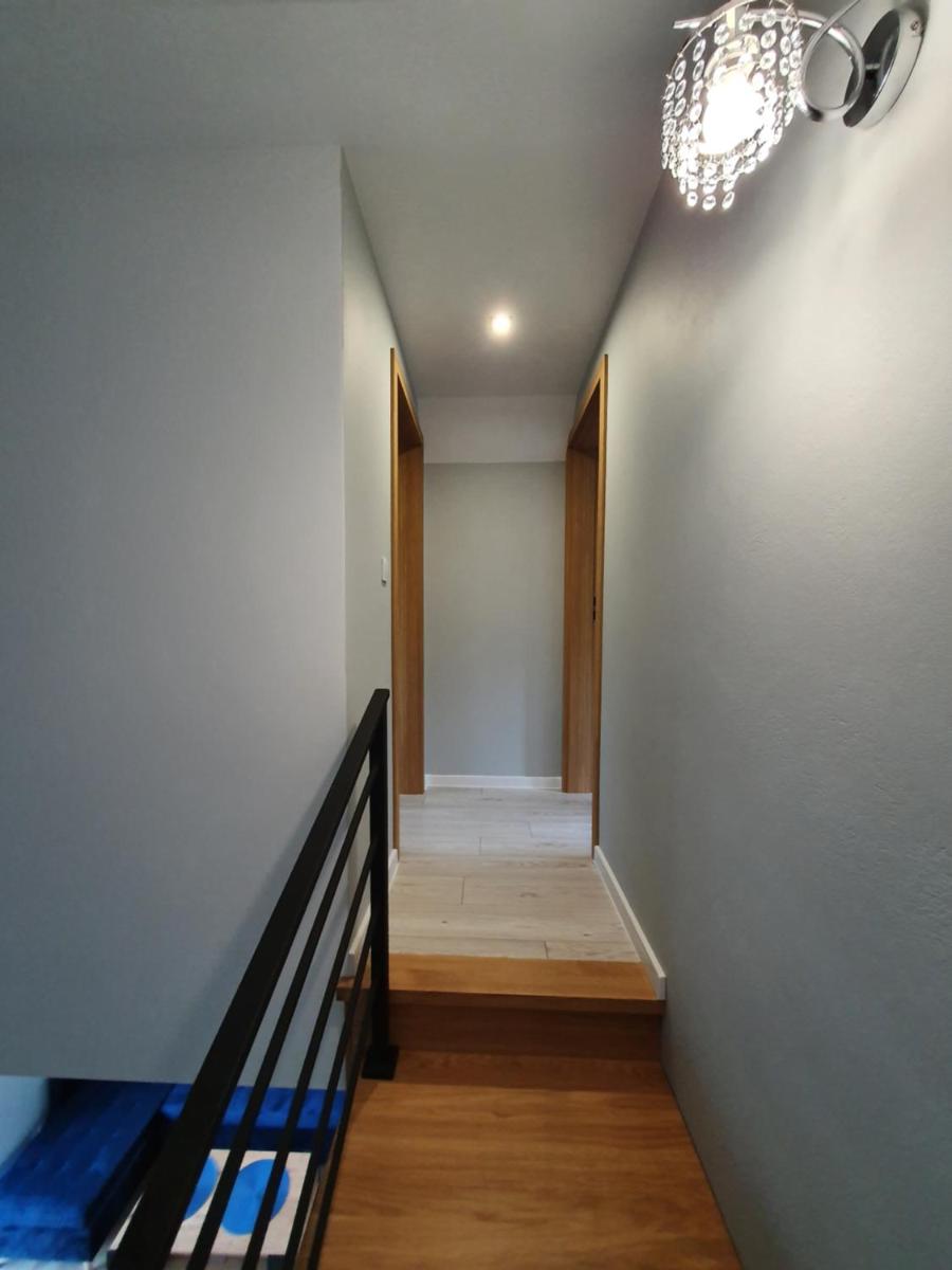 Two-Bedroom House - Photo 3