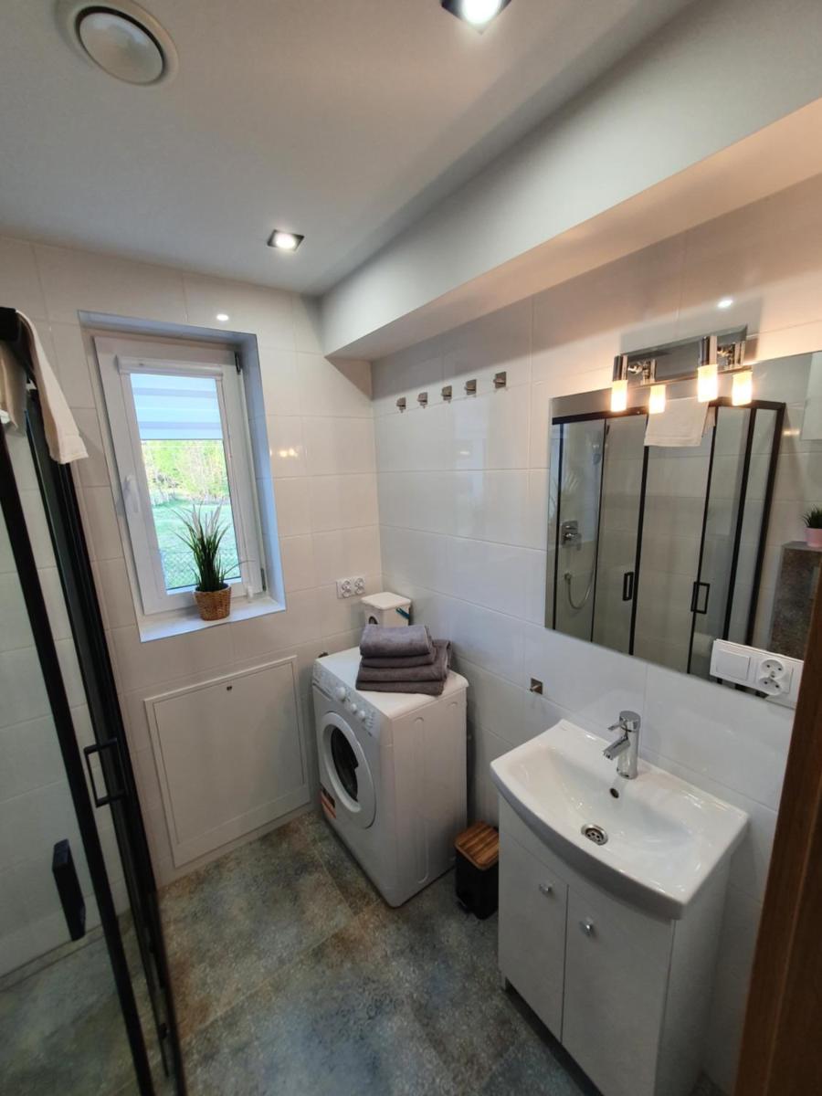 Two-Bedroom House - Photo 11