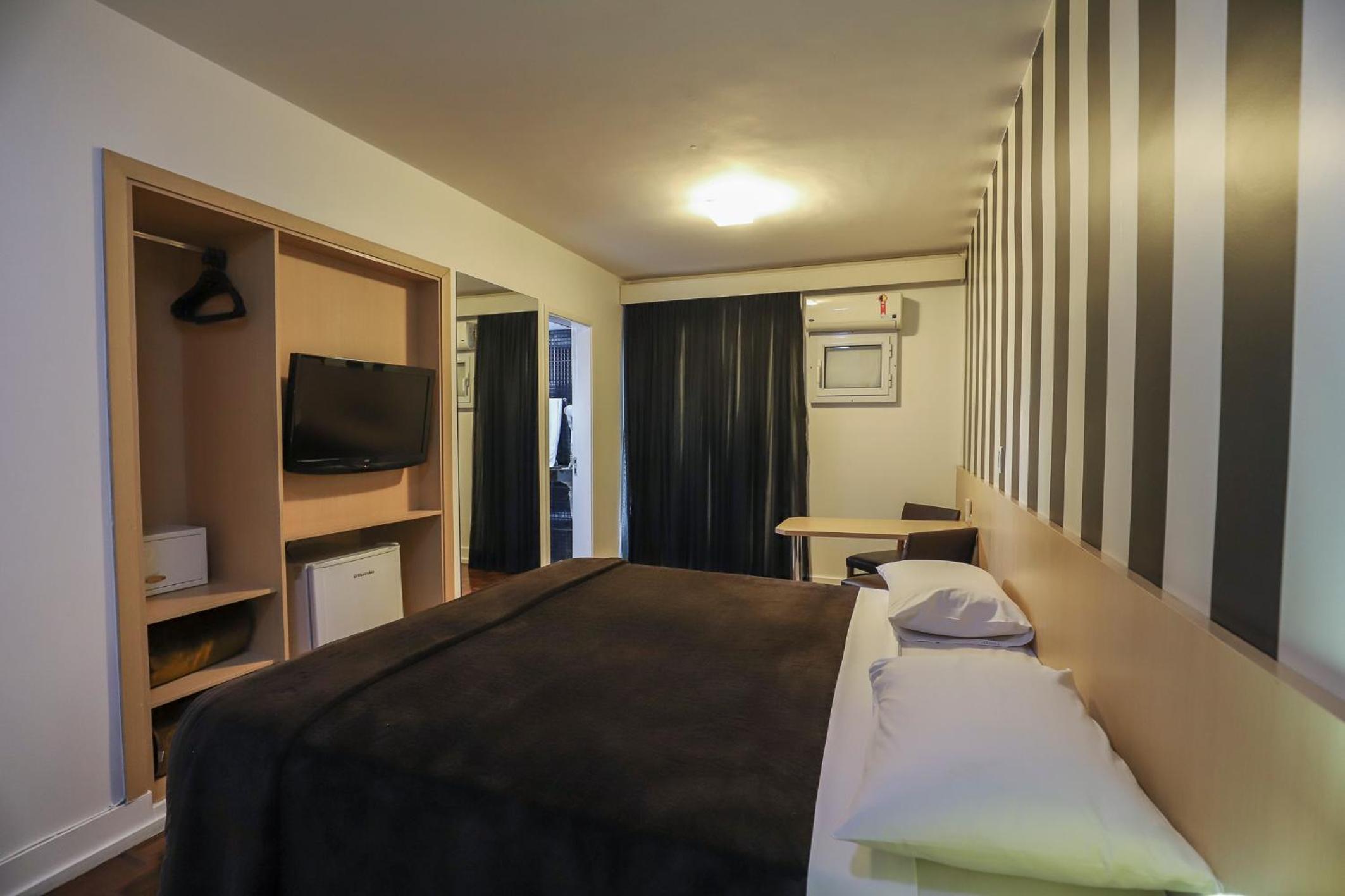 Double or Twin Room - Photo 28