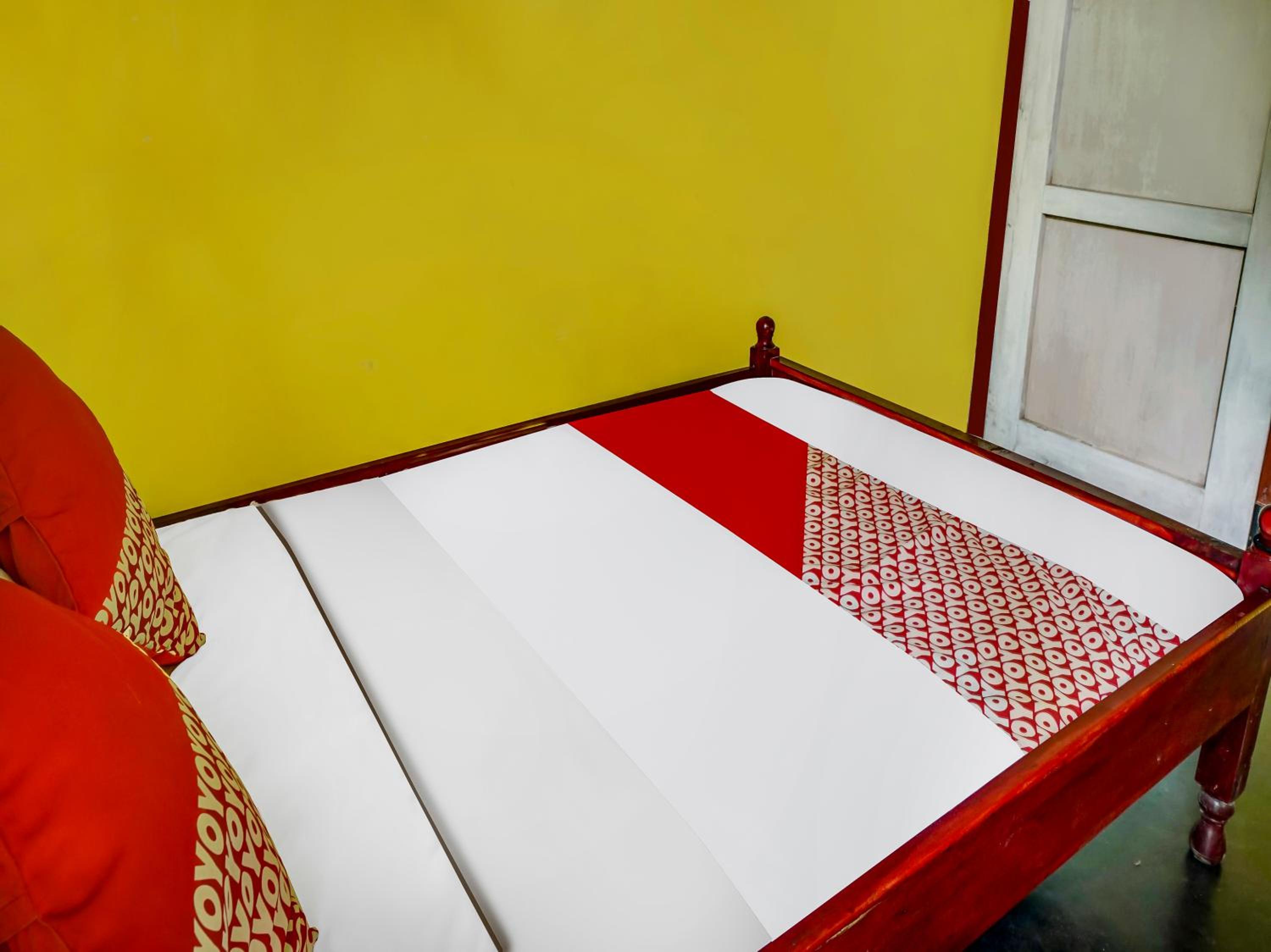 Standard Double Room - Photo 7