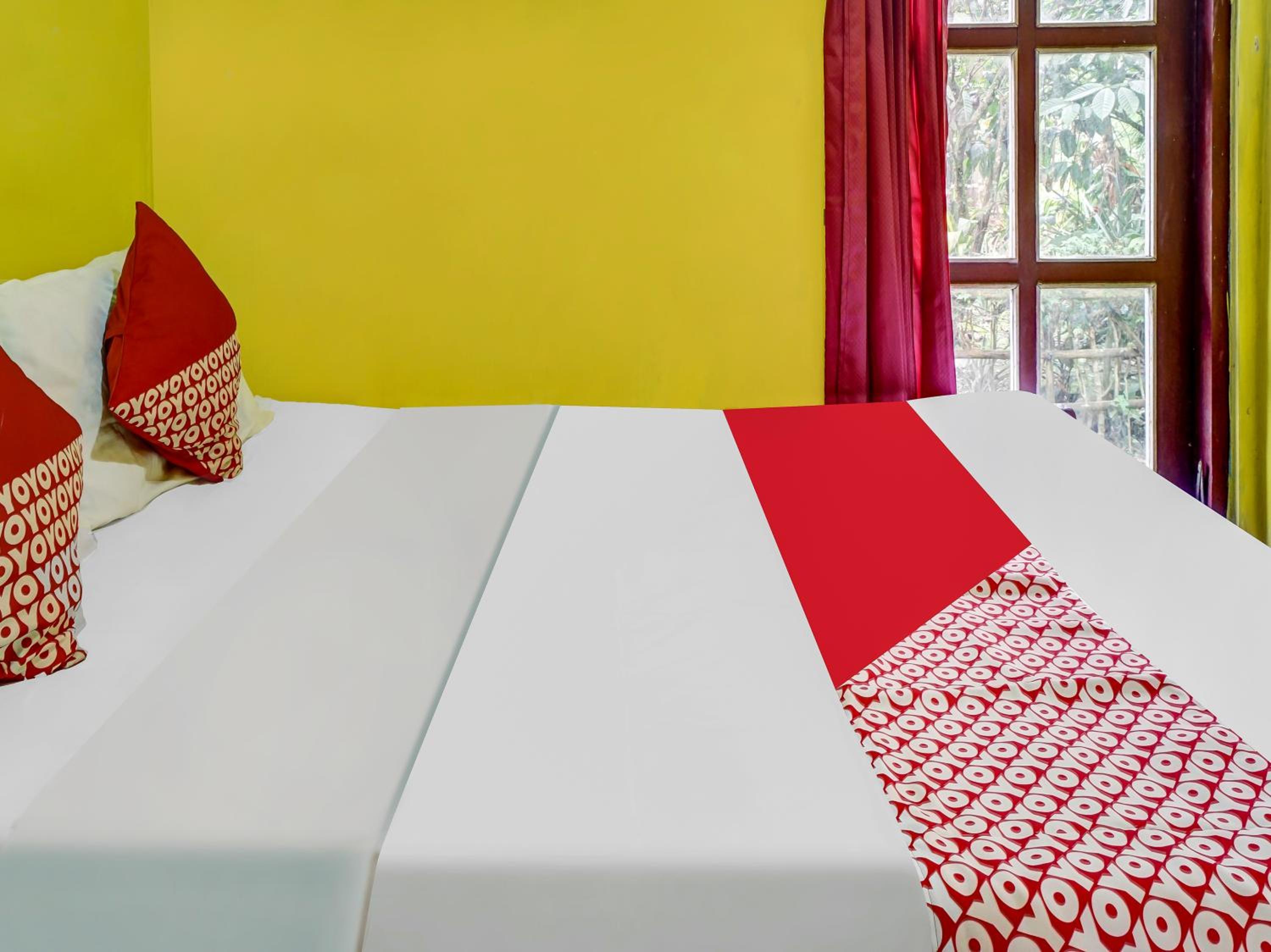 Standard Double Room - Photo 13