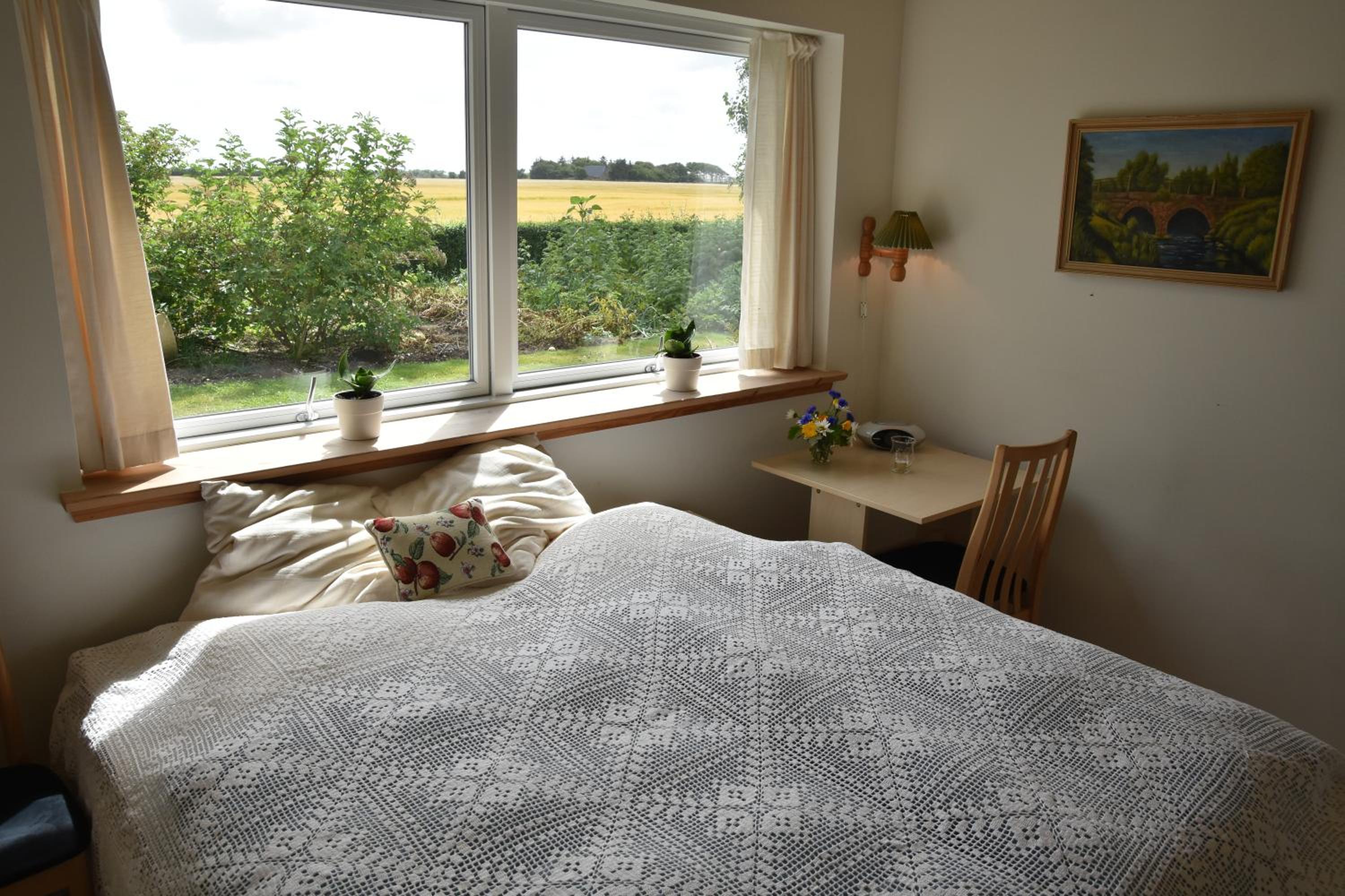 Double or Twin Room with Shared Bathroom photo 1