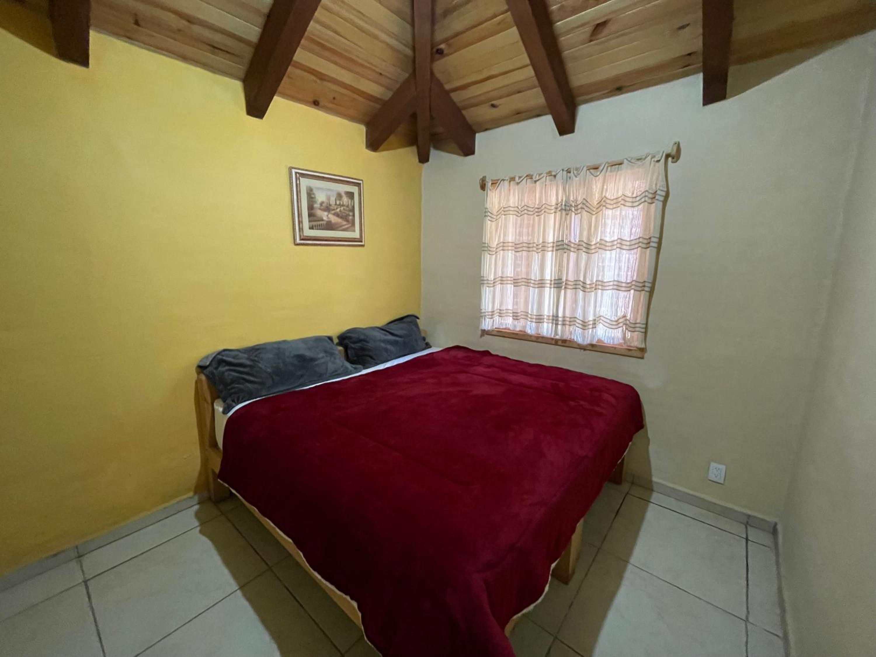 One-Bedroom Apartment - Photo 8
