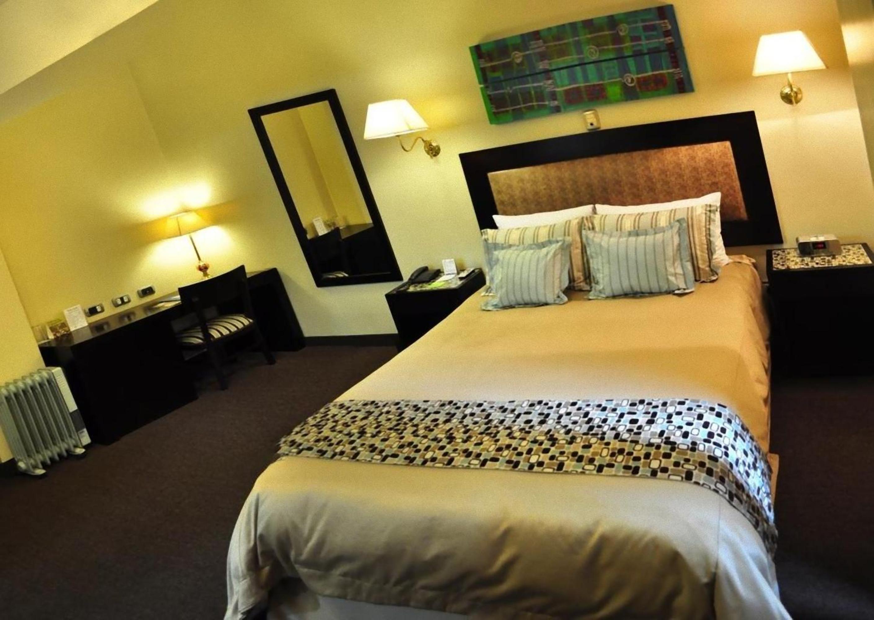 Double Room - Photo 3