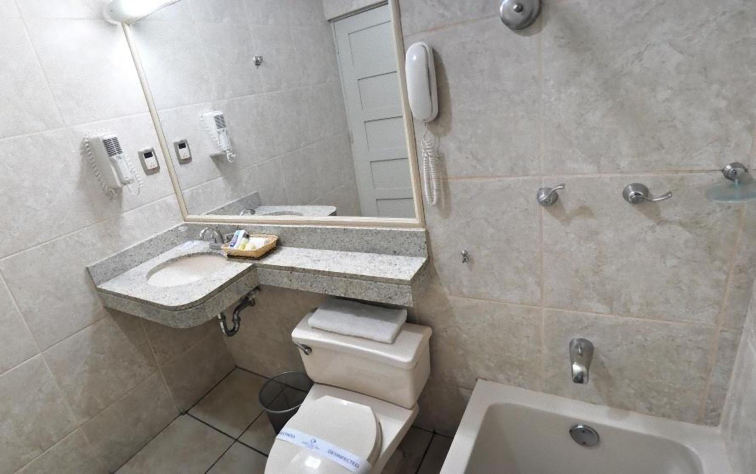 Double Room - Photo 4