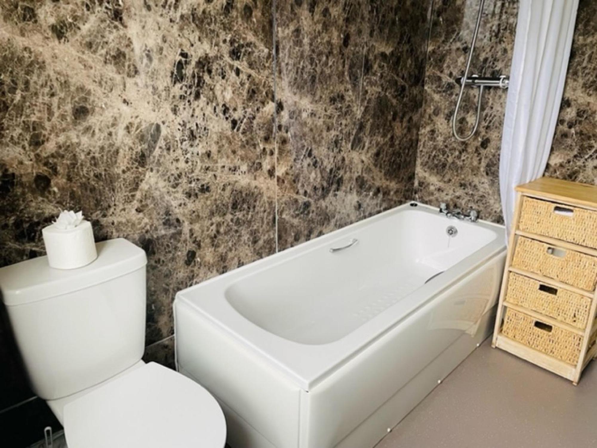Triple Room with Shared Bathroom photo 2