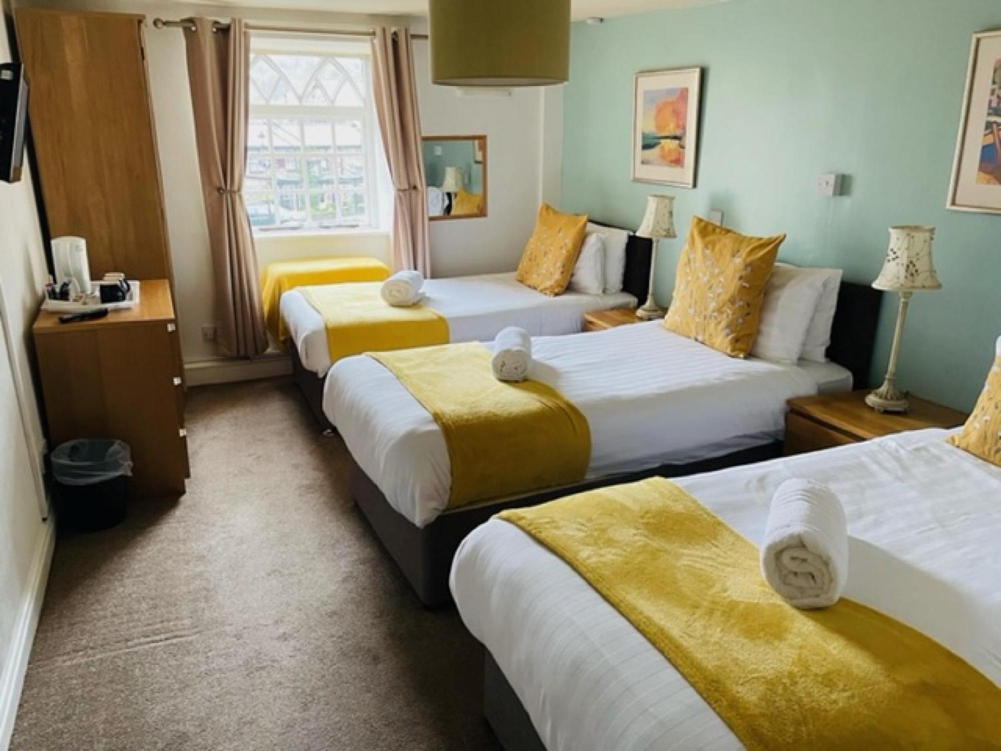 Triple Room with Shared Bathroom photo 3