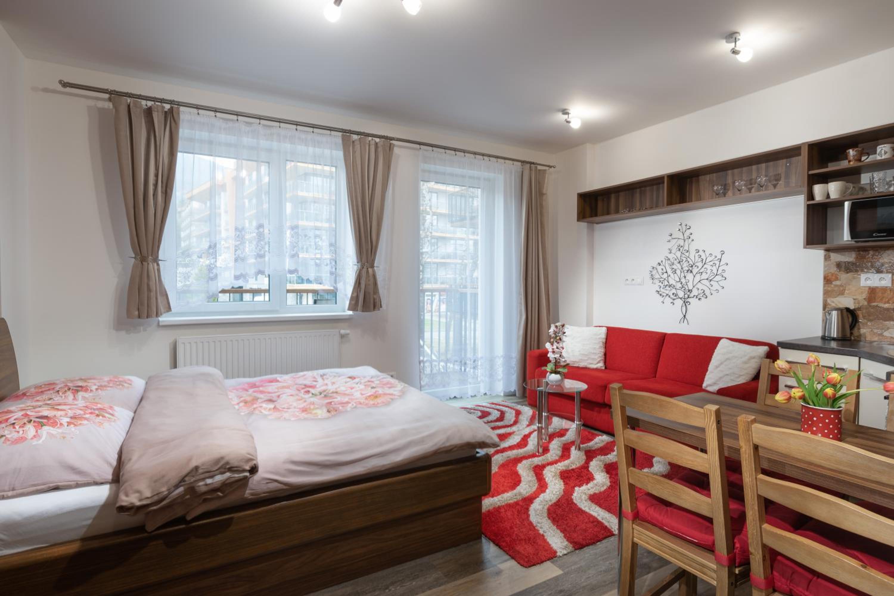 One-Bedroom Apartment