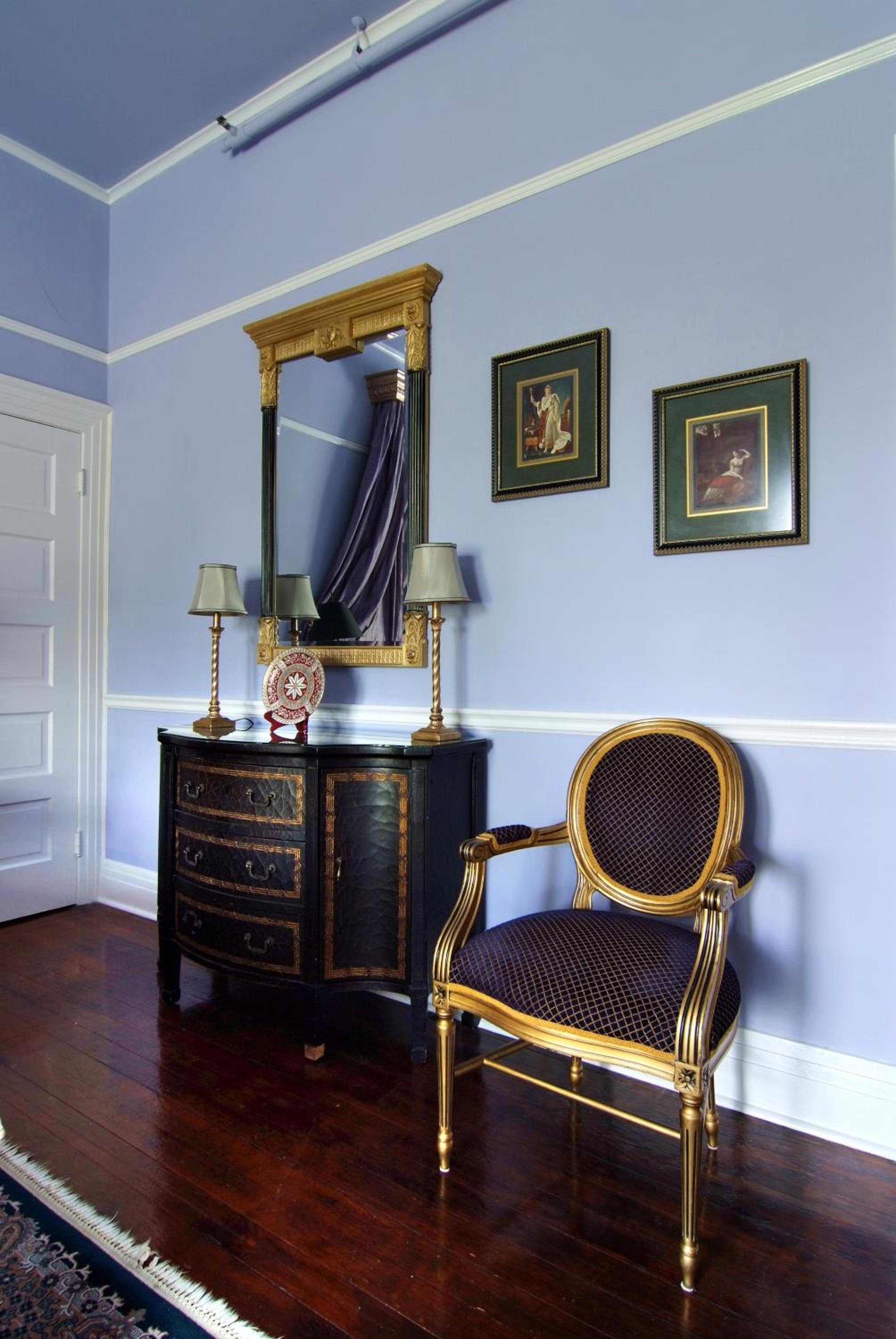 Queen Room with Garden View