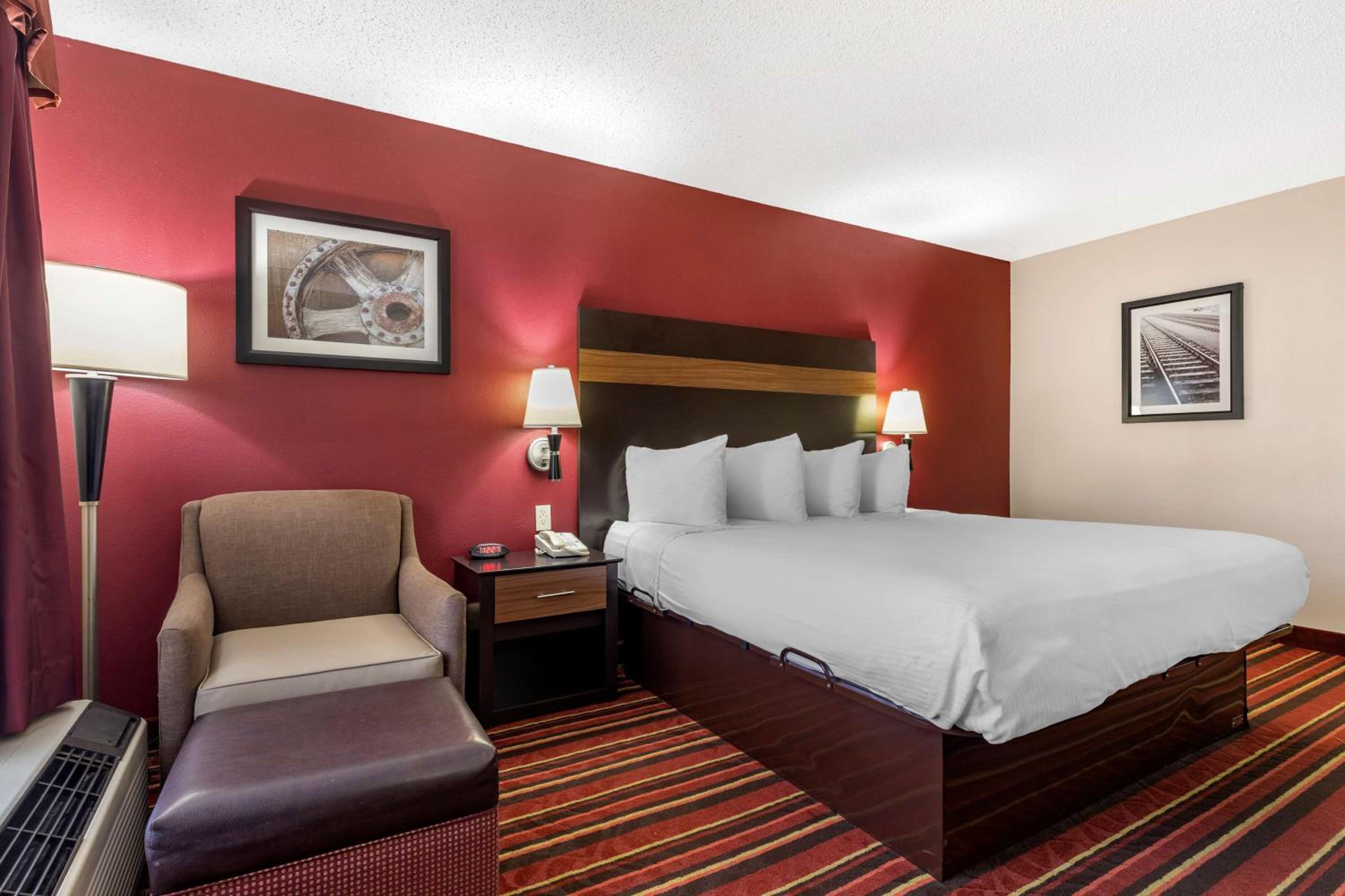 King Room - Disability Access/Smoking