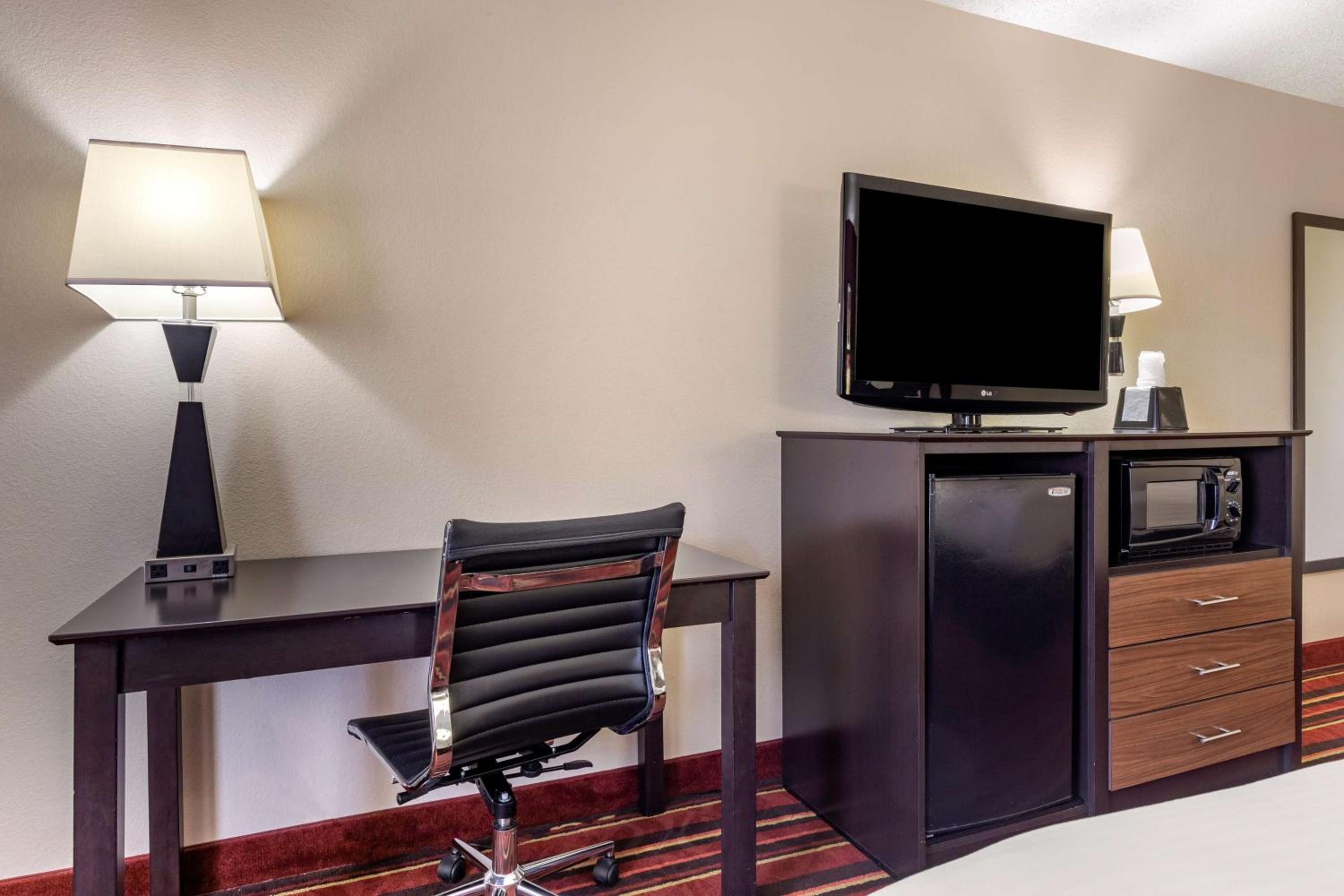 Double Room with Two Double Beds - Non-Smoking photo 2