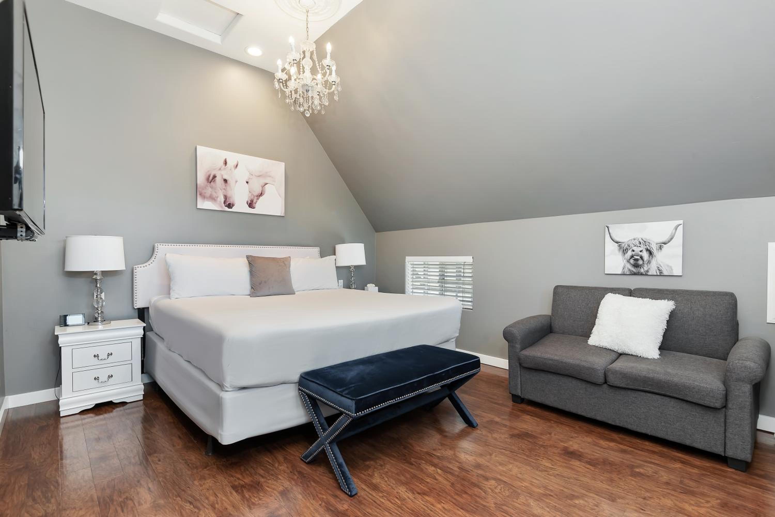 King Room with Sofa Bed