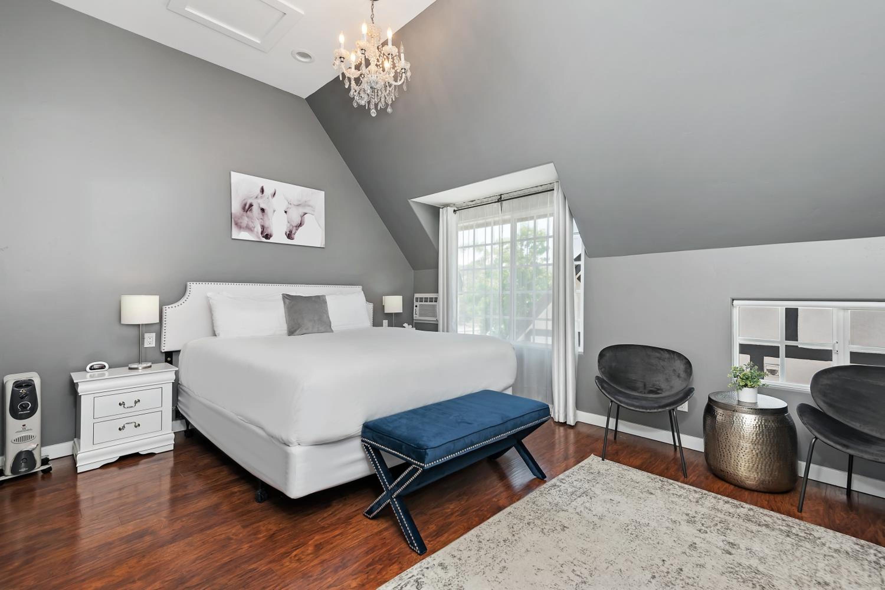 King Room