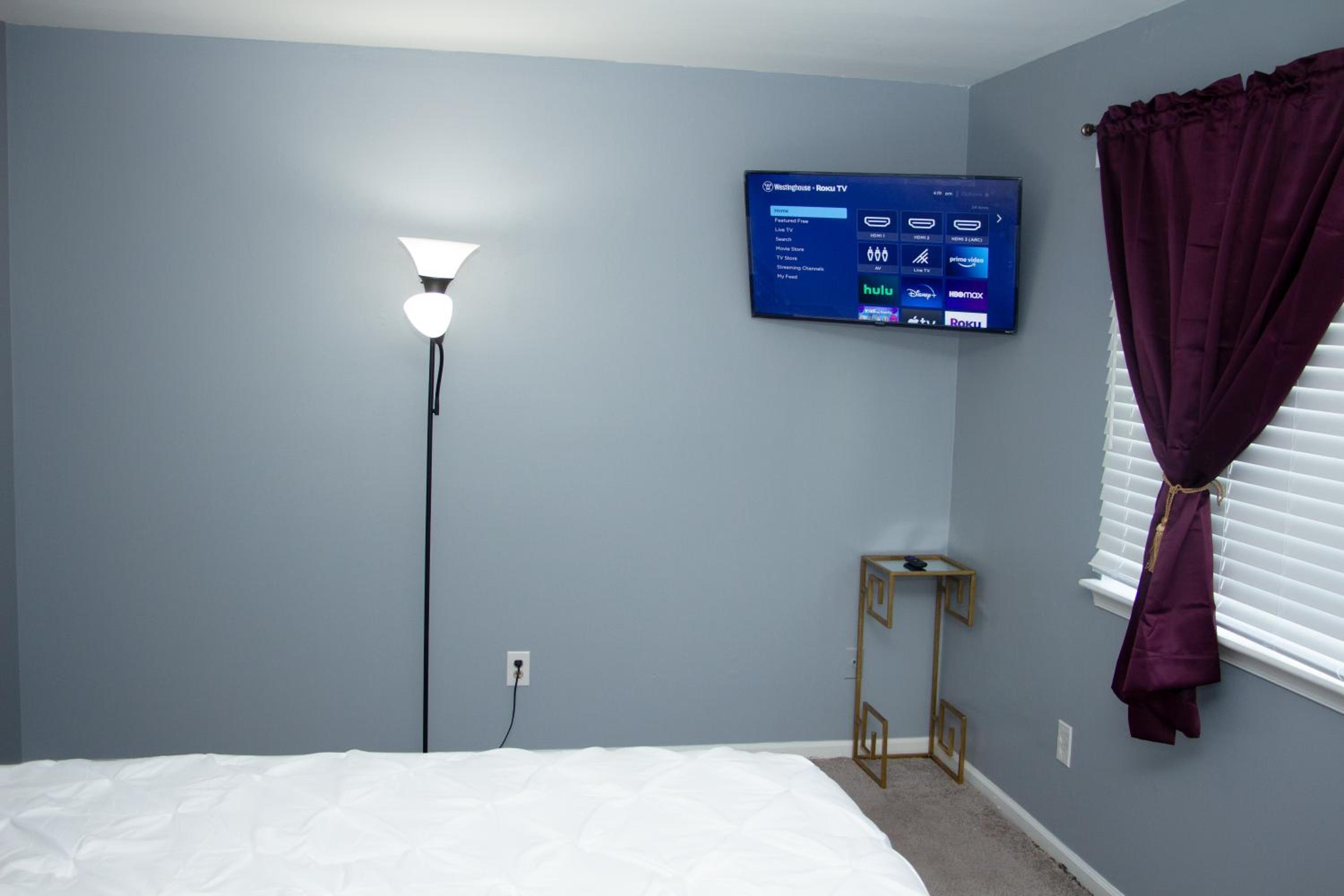 Two-Bedroom House - Photo 1