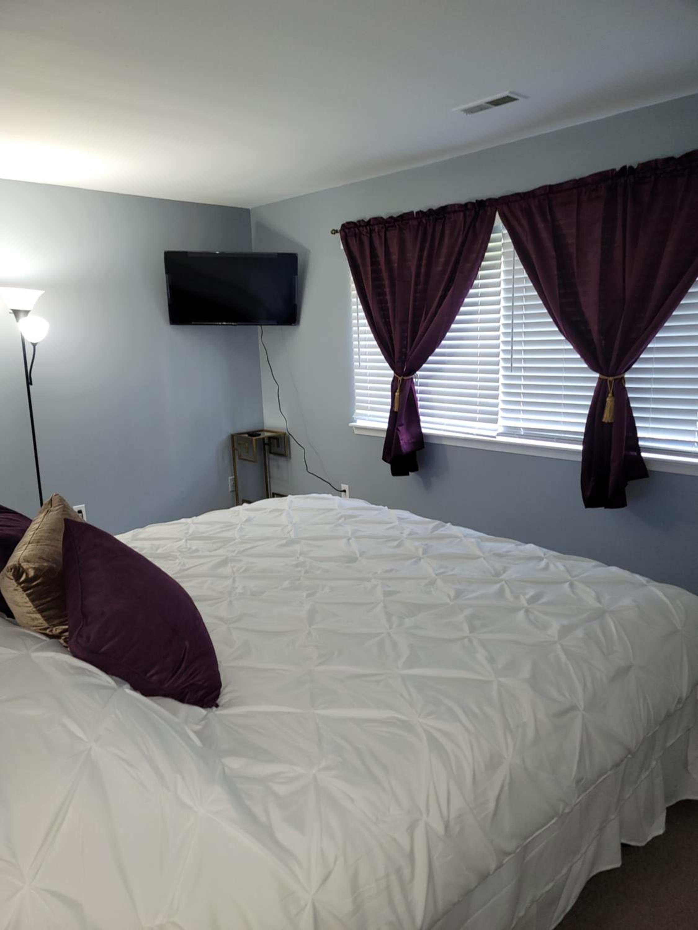 Two-Bedroom House - Photo 28