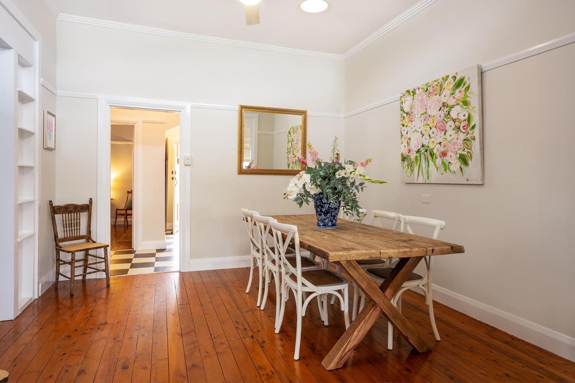 Three-Bedroom House photo 2