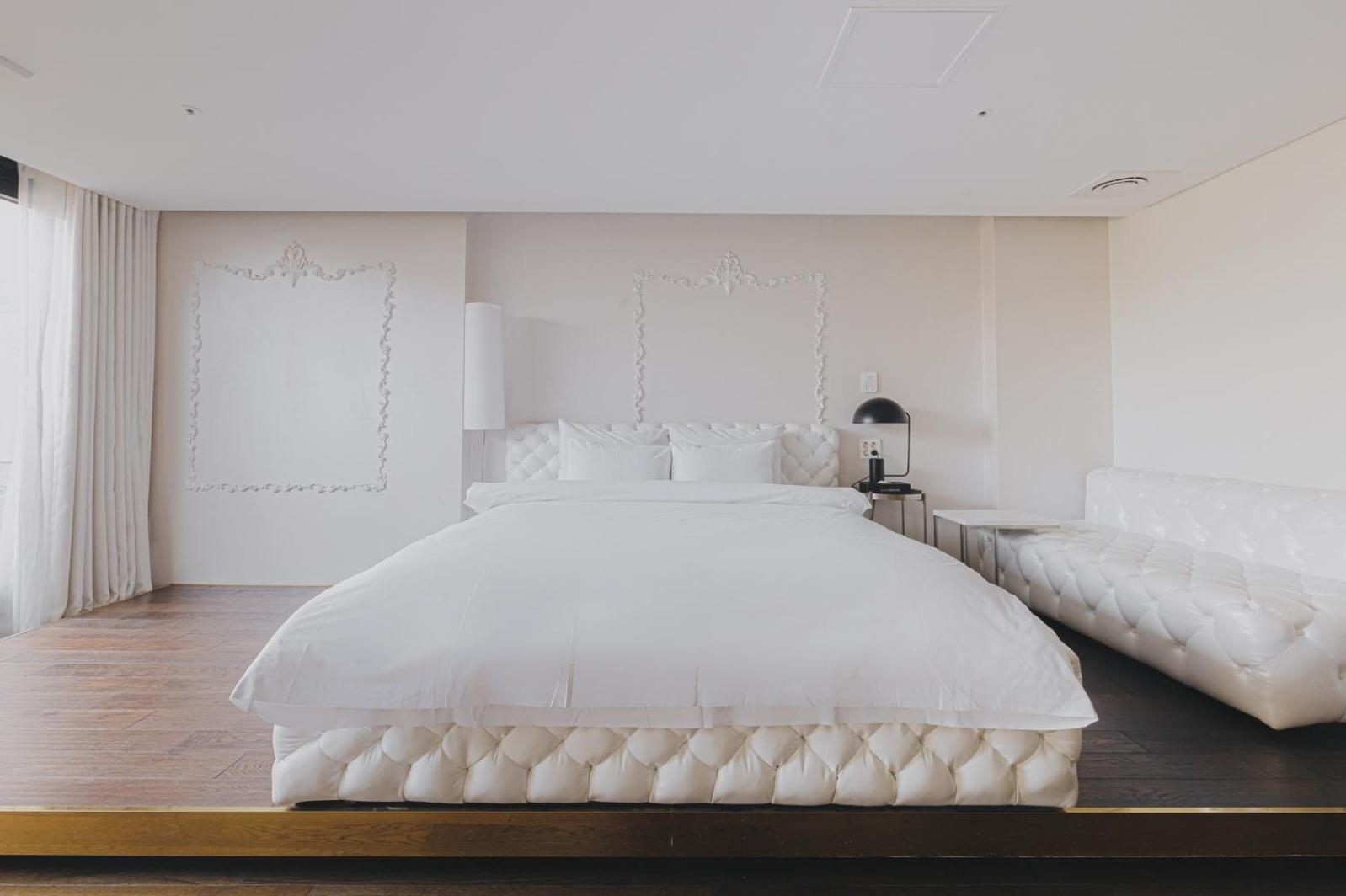 Passion Suite with Balcony