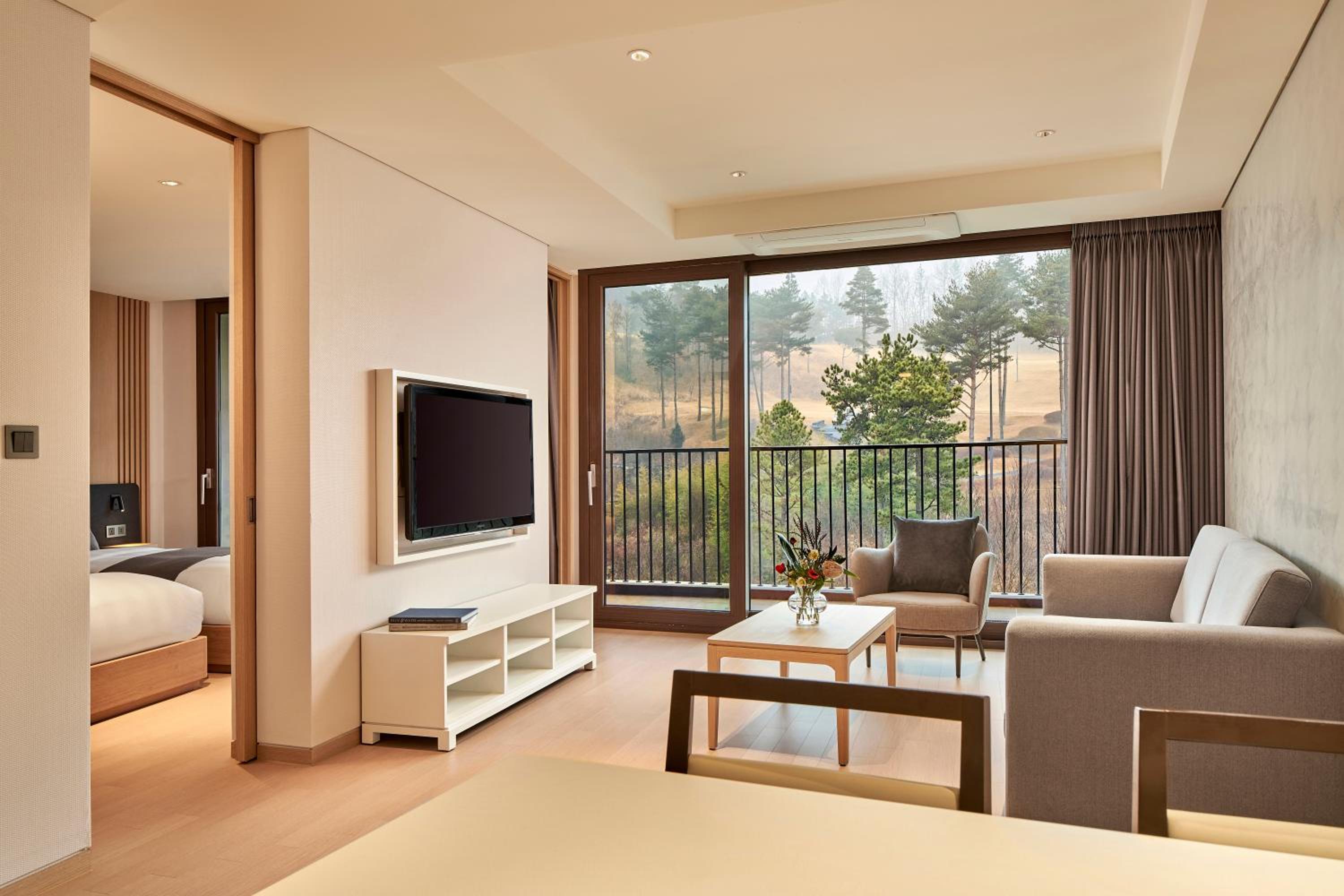 Twin Suite + 2 Ticket Entrance for Aqua Garden