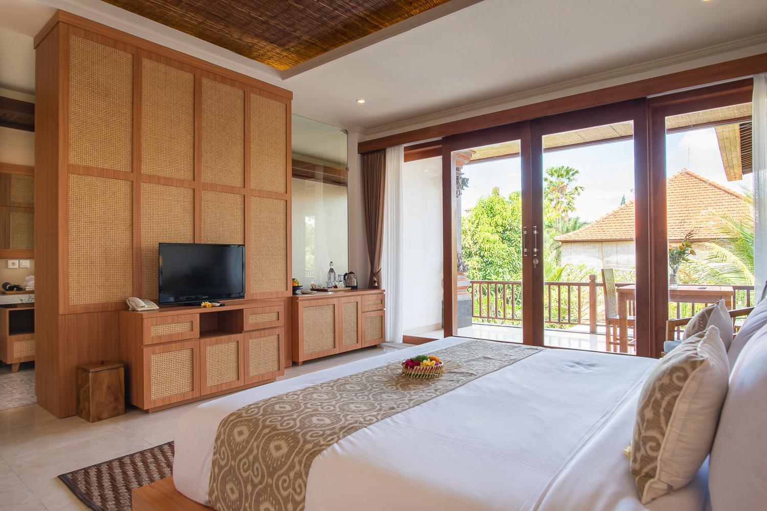 Honeymoon Package At Suite