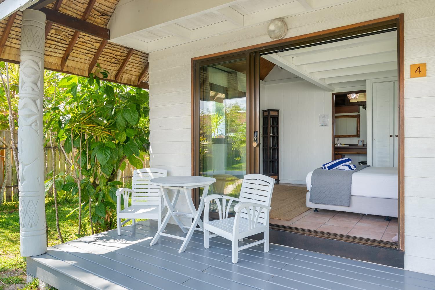 Deluxe Double Room with Side Sea View photo 2