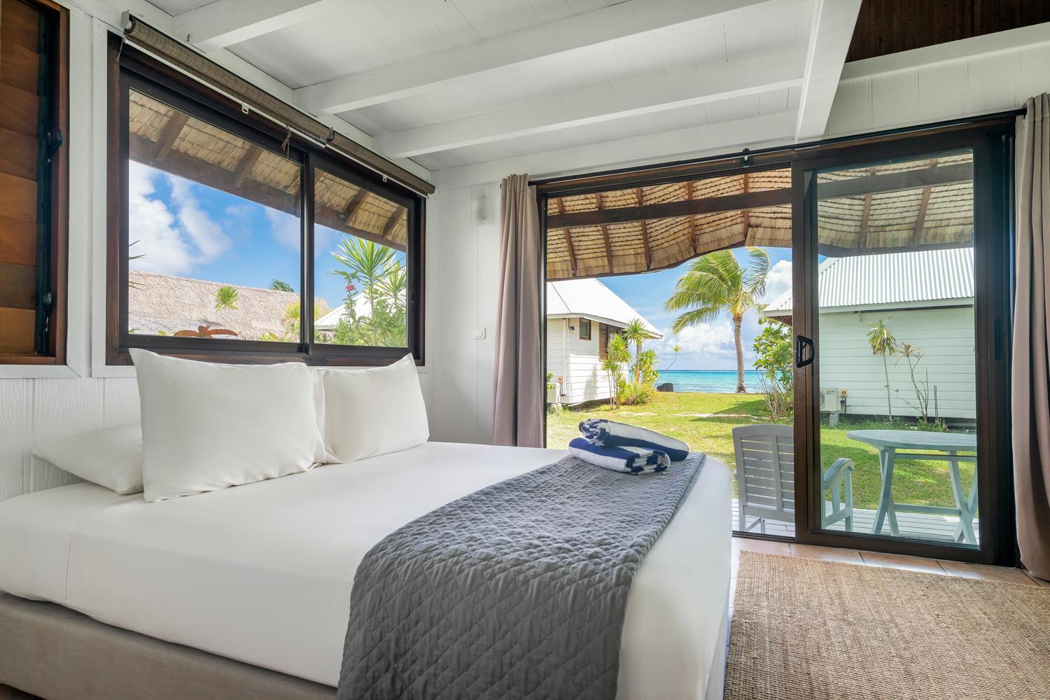Deluxe Double Room with Side Sea View photo 3