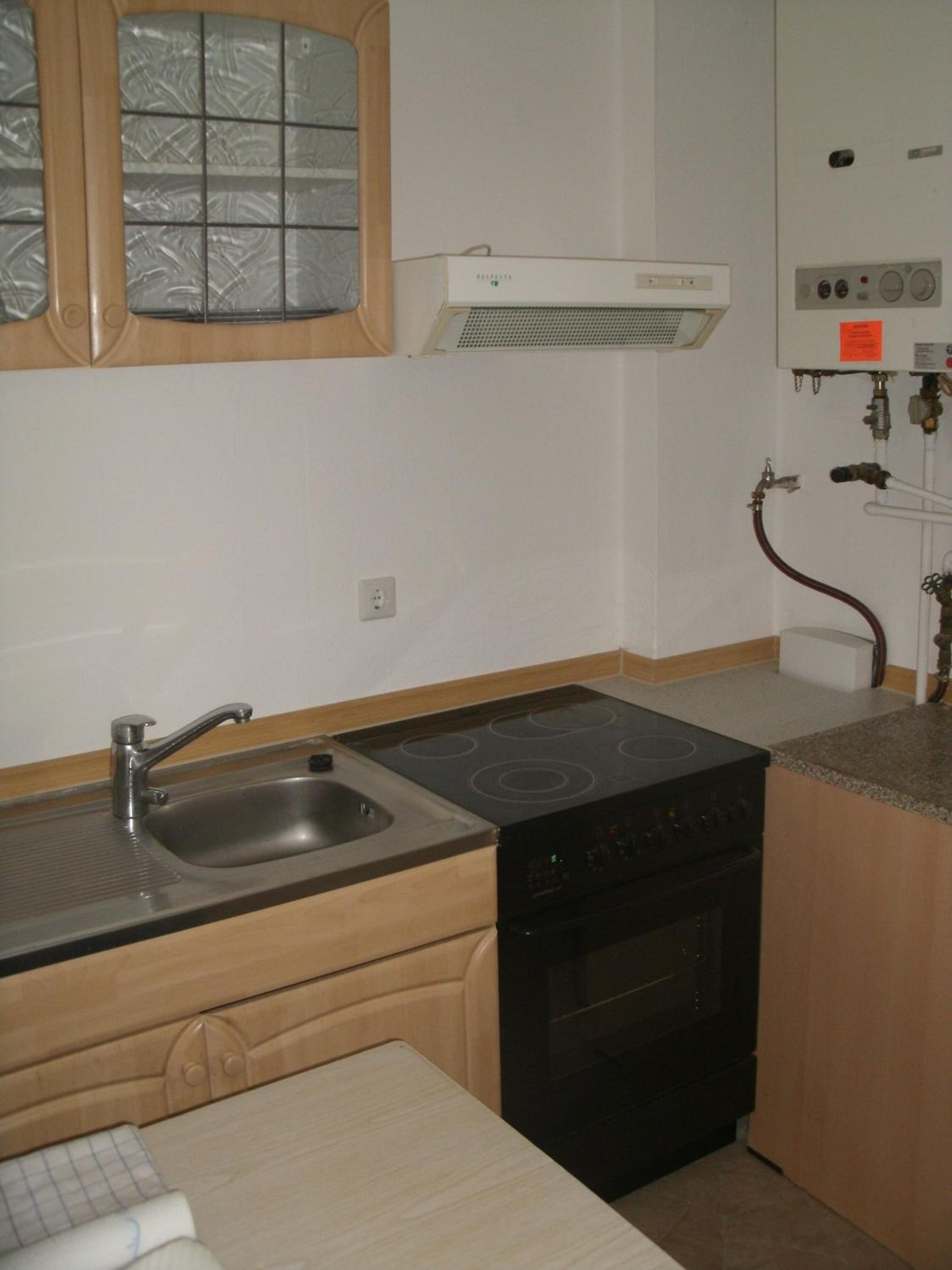 Standard Single Room With Shared Bathroom photo 3