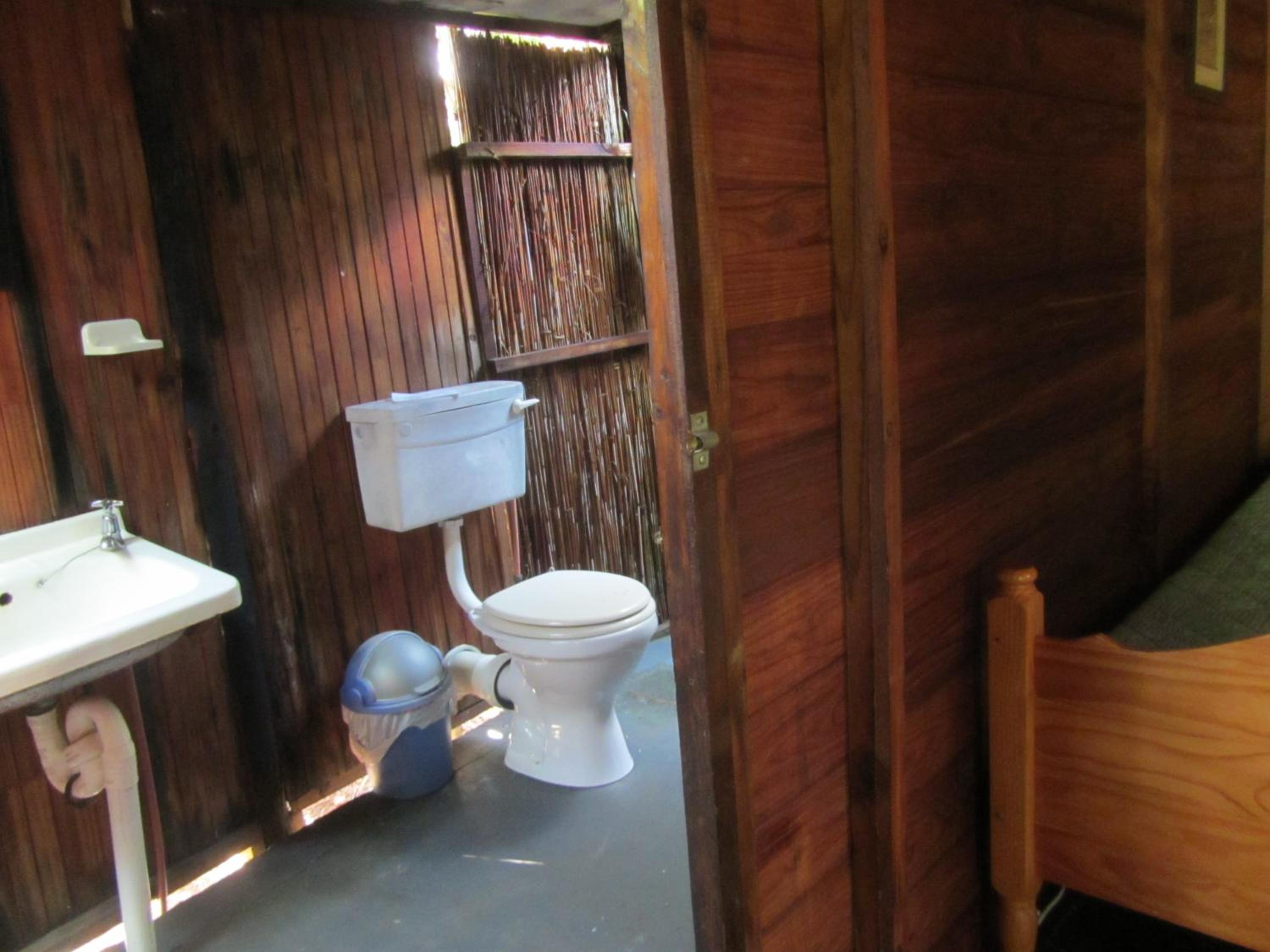 Triple Cabin with Outdoor Shower photo 2