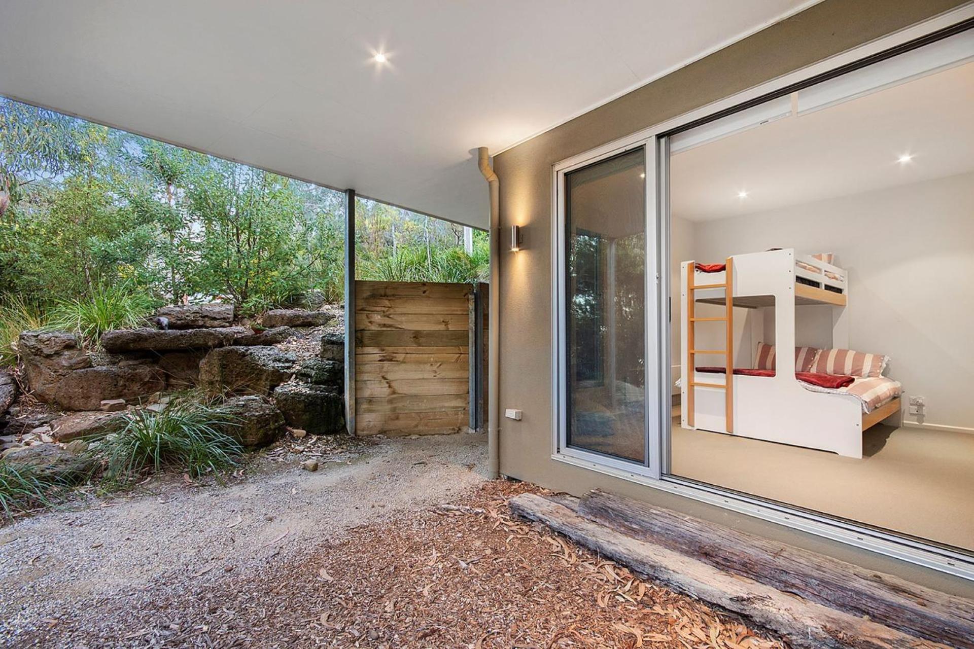 Four-Bedroom House photo 2