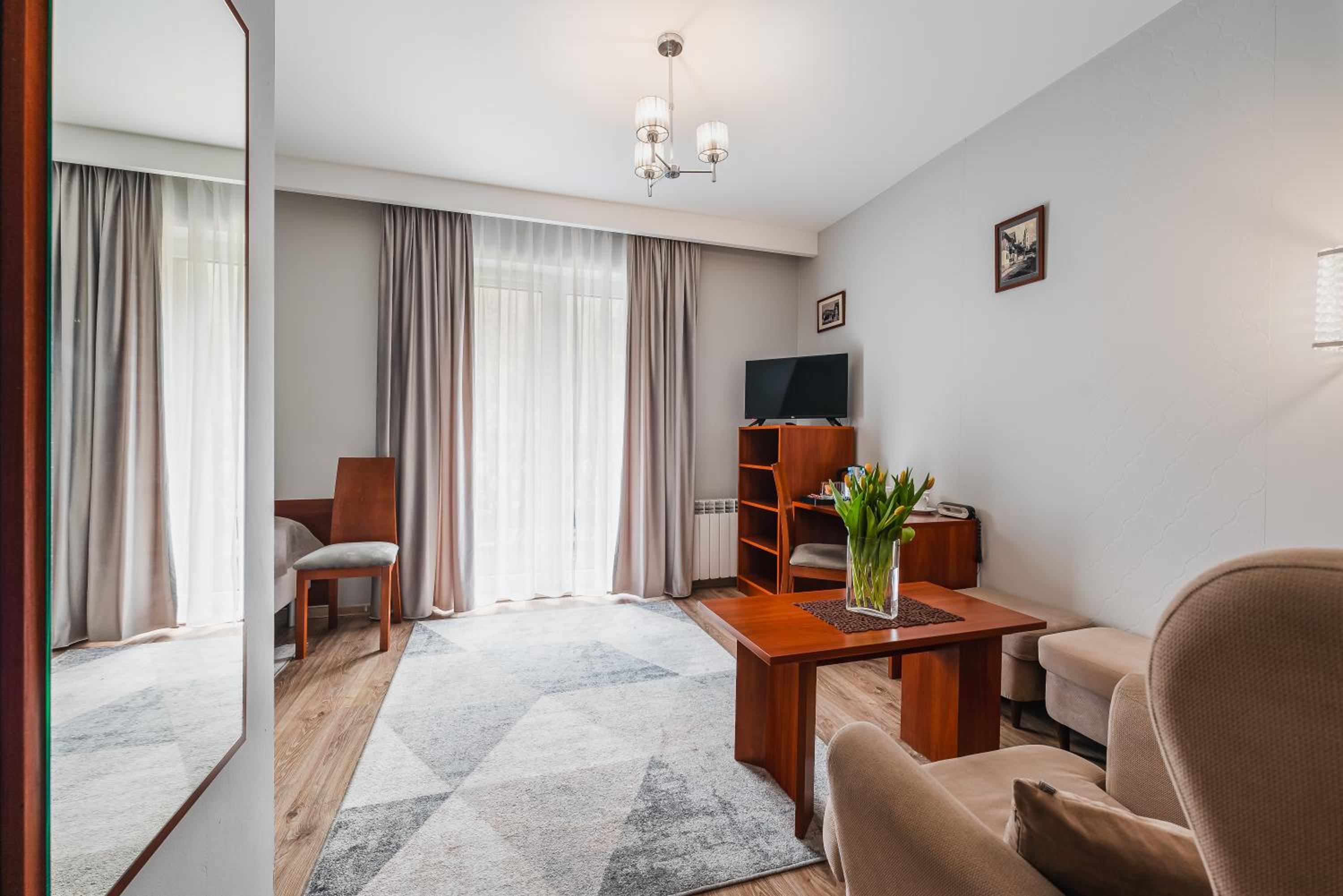 Deluxe Double or Twin Room photo 2