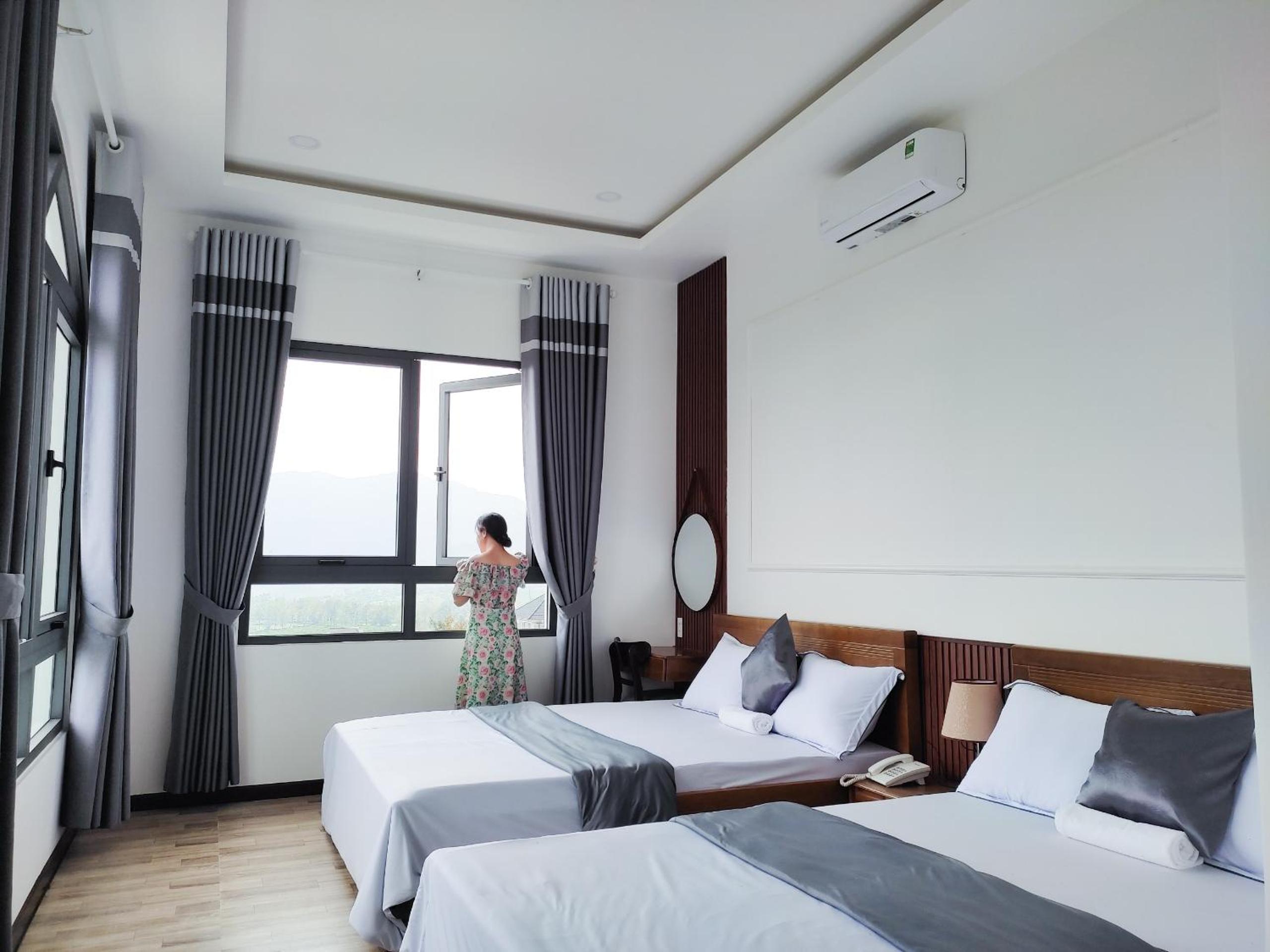 Deluxe Double or Twin Room with Balcony photo 2