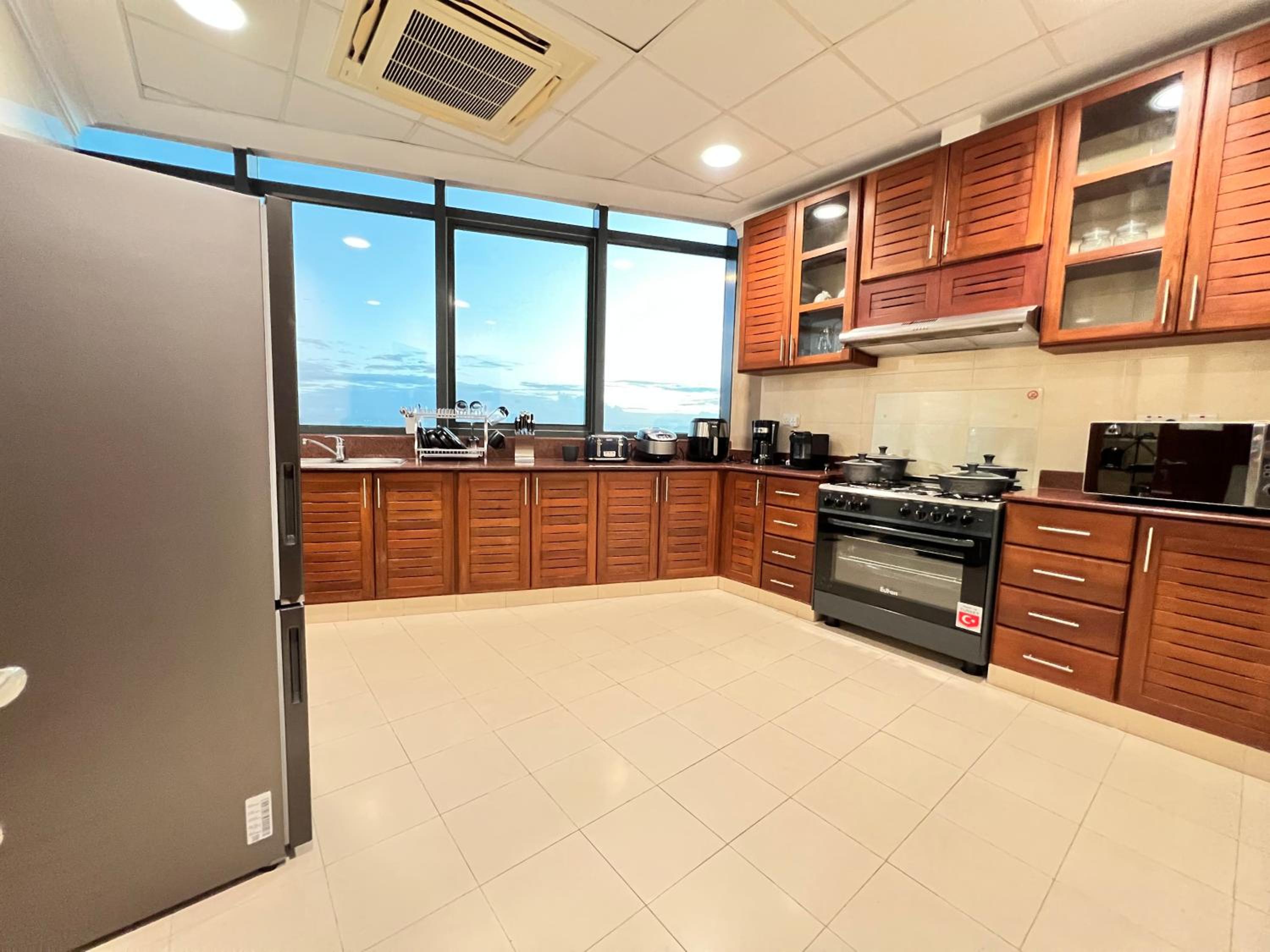 Penthouse Apartment - Photo 13