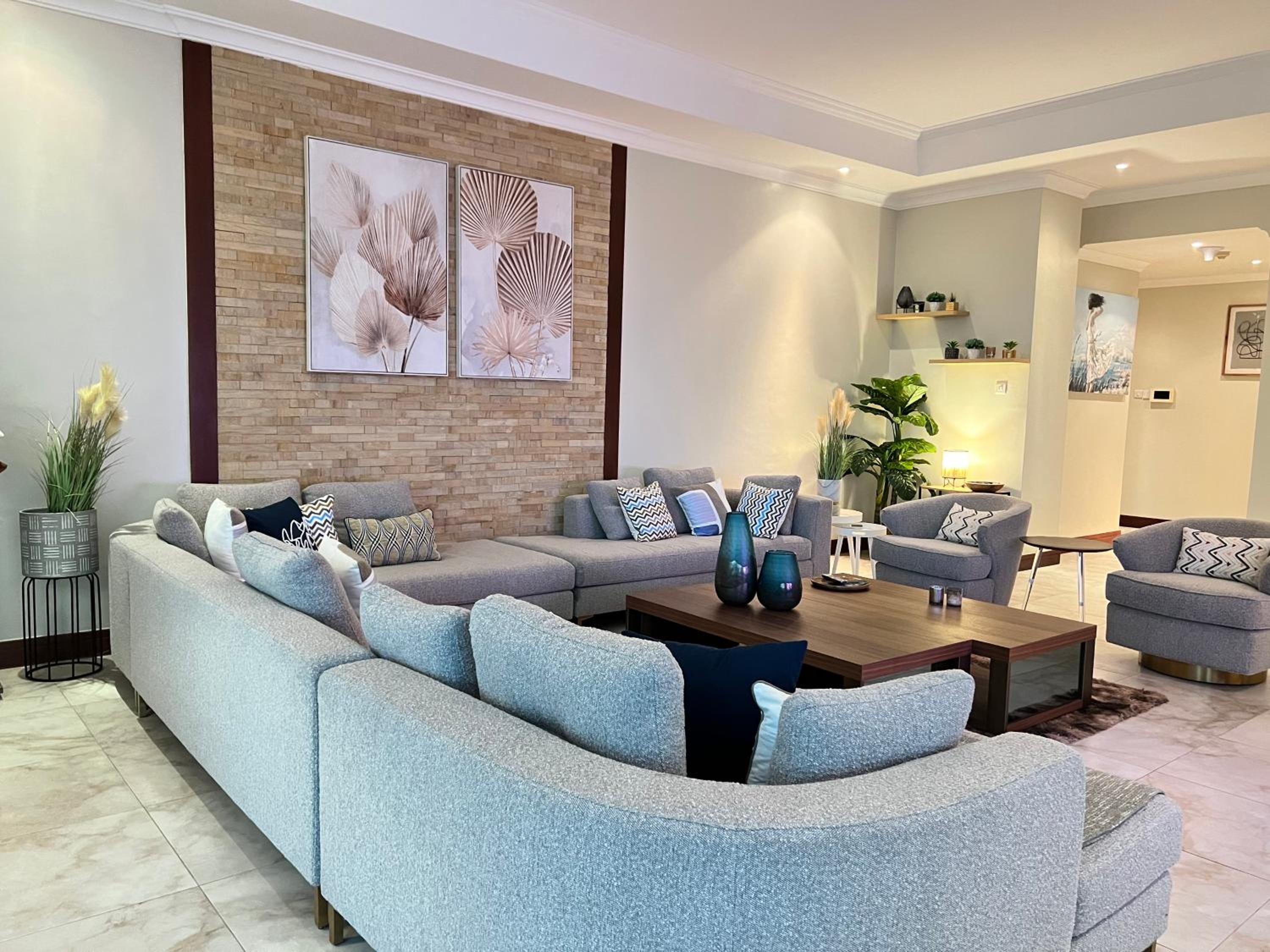 Penthouse Apartment - Photo 8