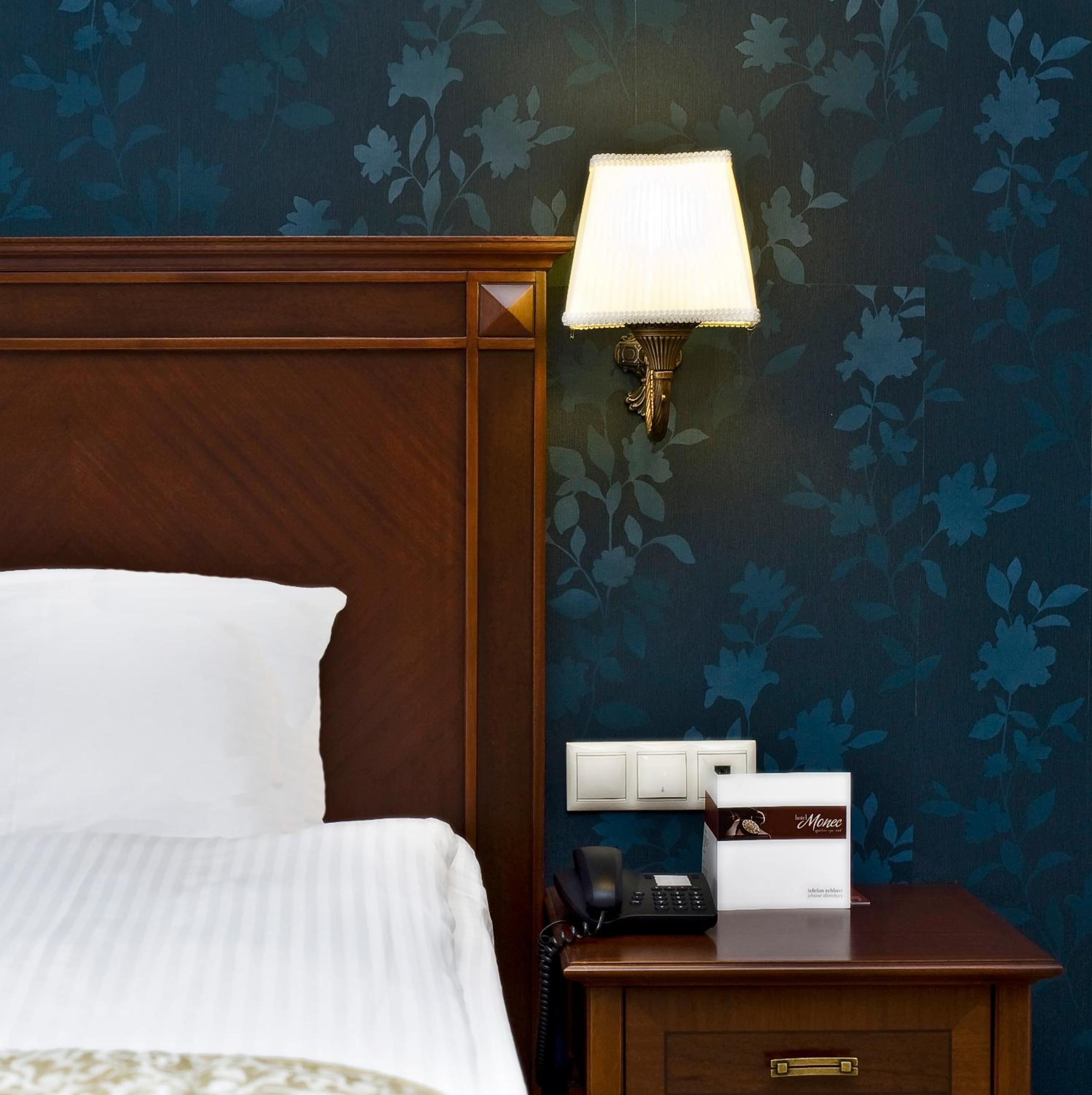 Standard Double or Twin Room - Photo 5