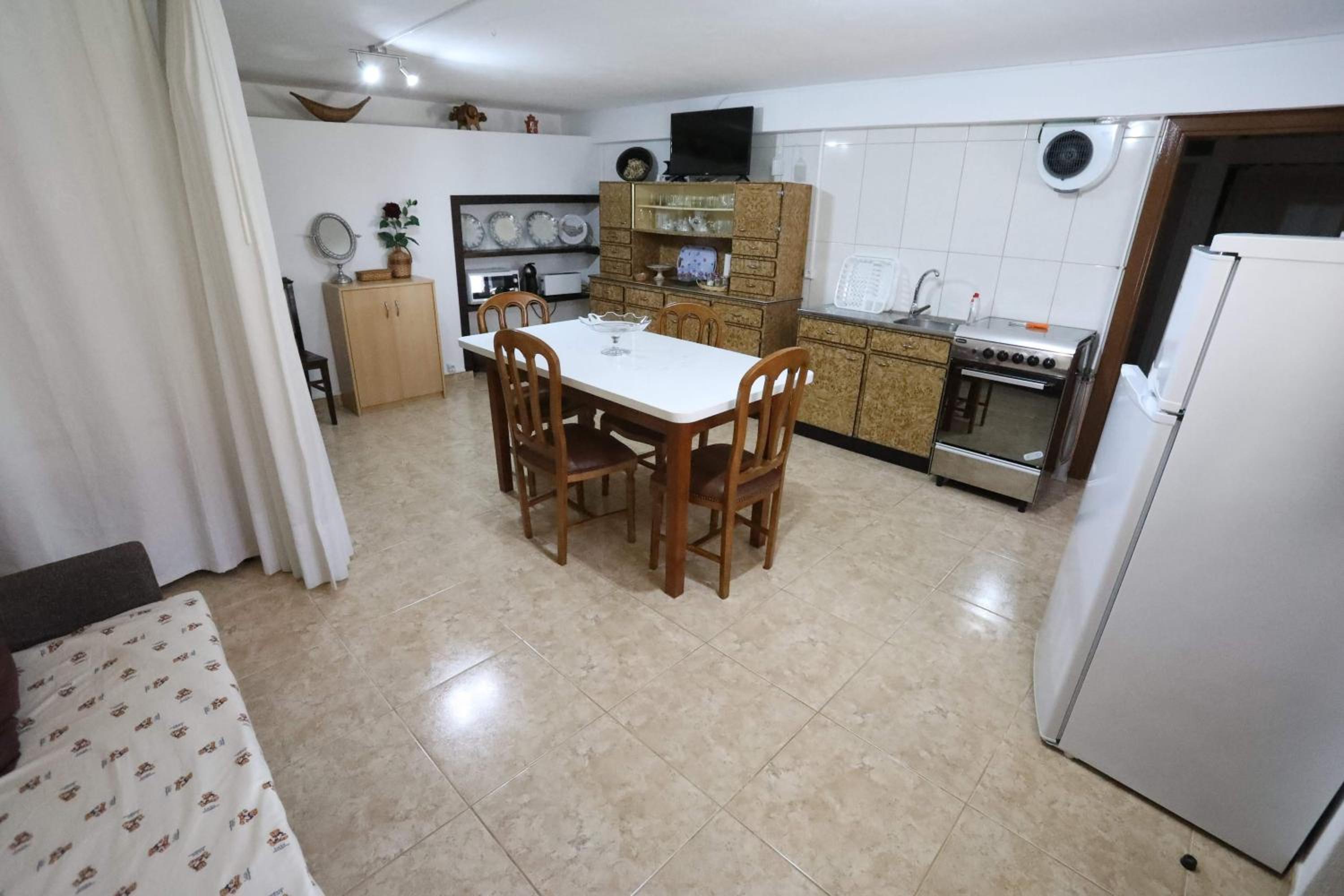 Family Studio - Photo 2