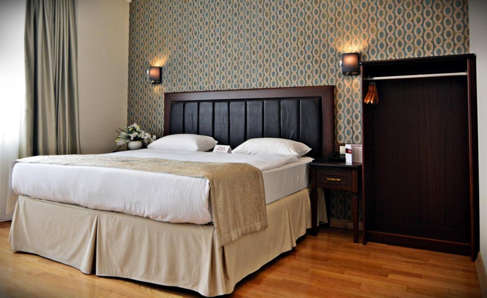 Deluxe Room - Photo 3