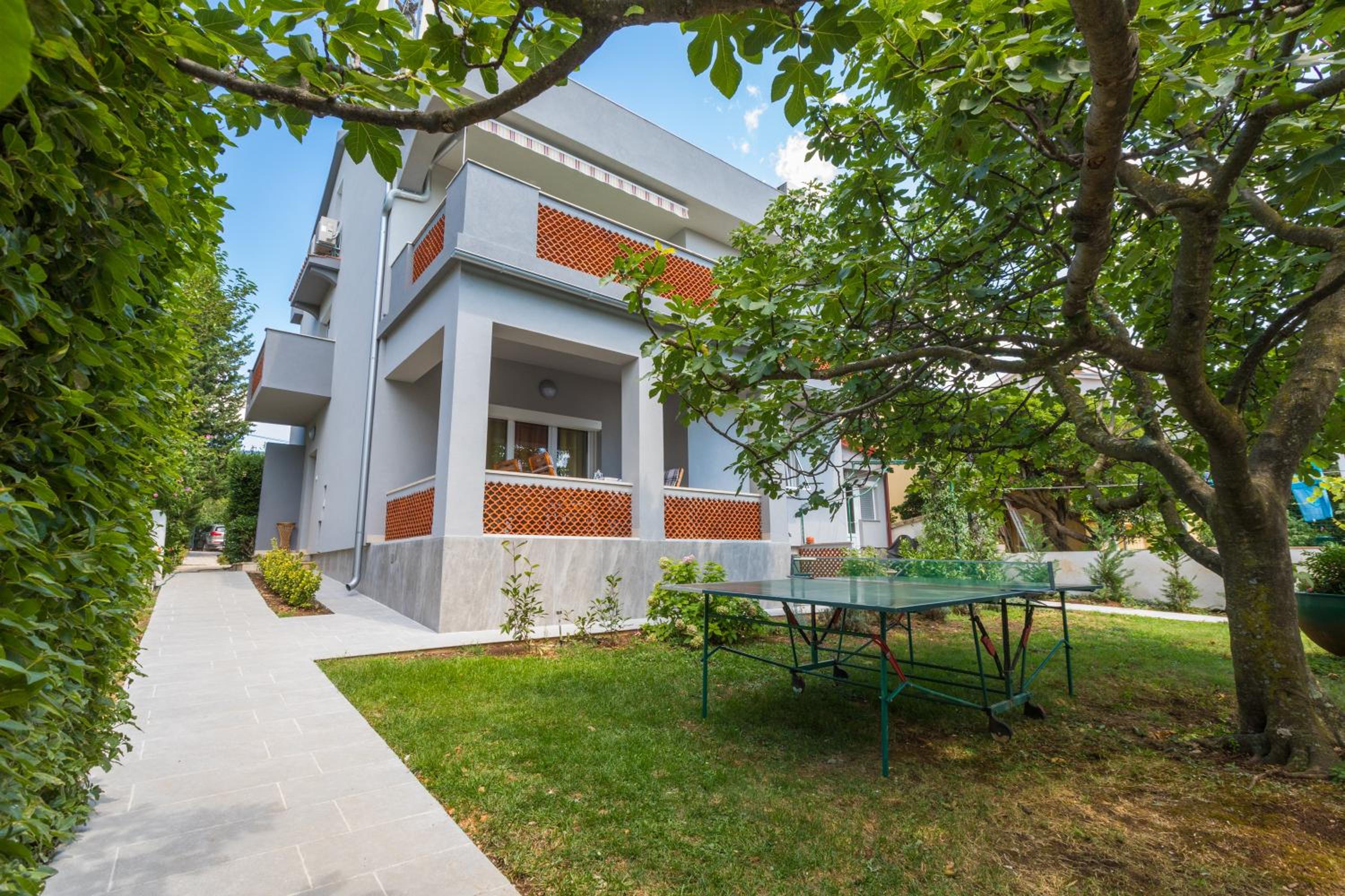 Four-Bedroom House photo 2